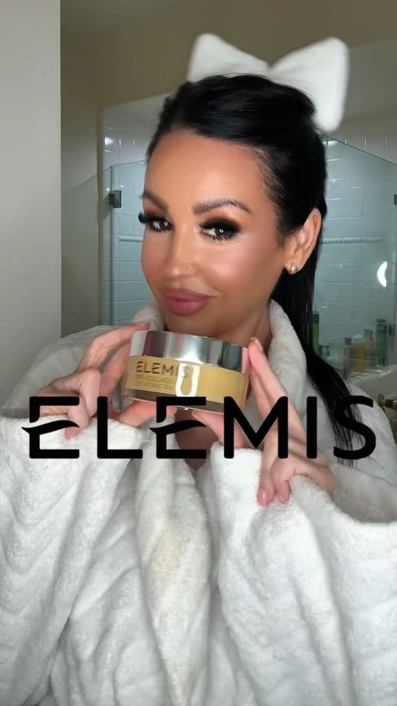 Let’s double Cleanse using Elemis pro collagen cleansing balm #LTKSkincare 

#LTKBeauty #LTKMostLoved