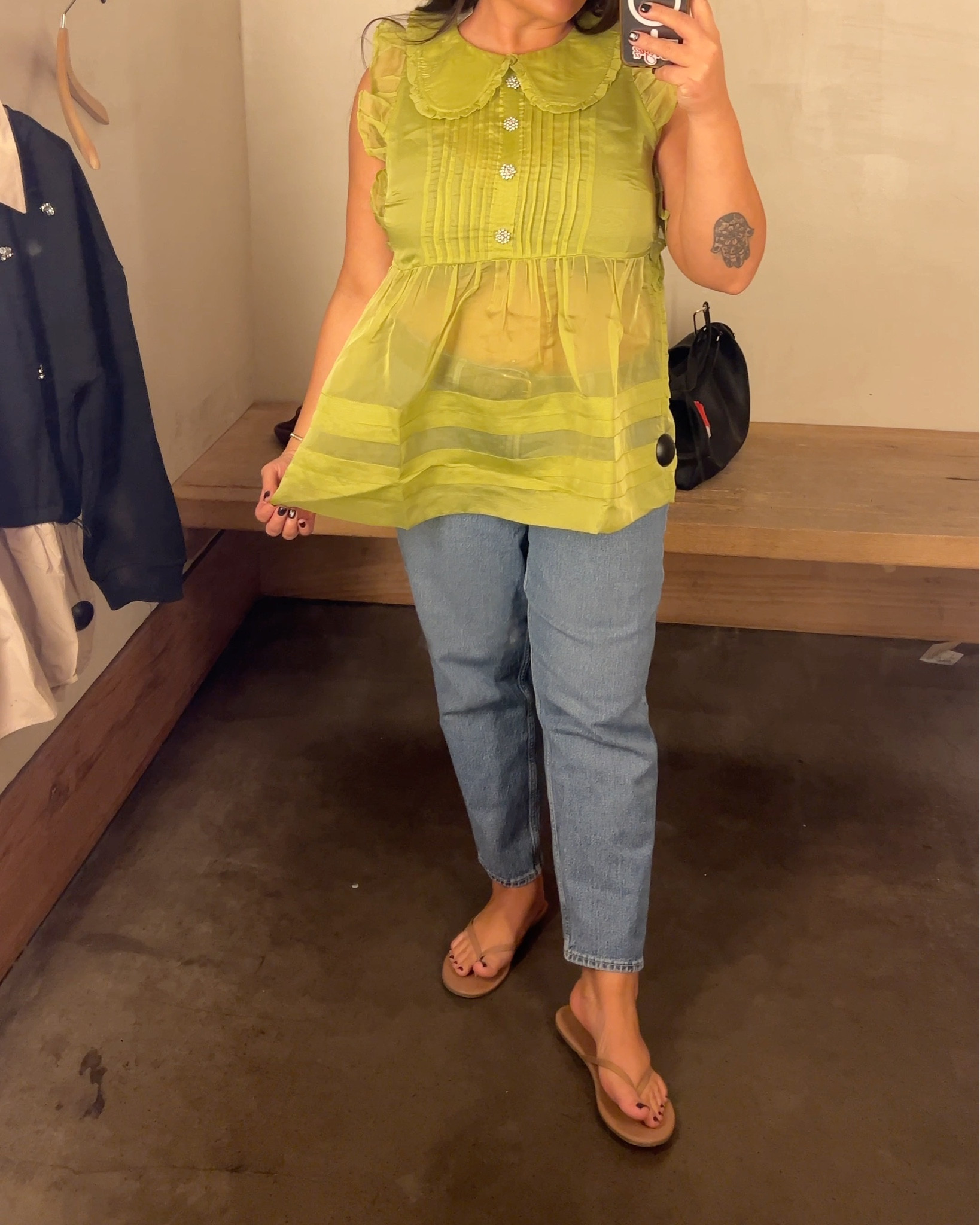 This #Anthropologie neon green baby doll top looked so cute on the mannequin. 

Sadly, for the ladies who have a big bust like me (I’m 38 DDD), there is not enough room! 

It’s still a pretty top! Style it with black faux leather pants, and boots for Fall! 



#LTKMidsize #LTKPlusSize