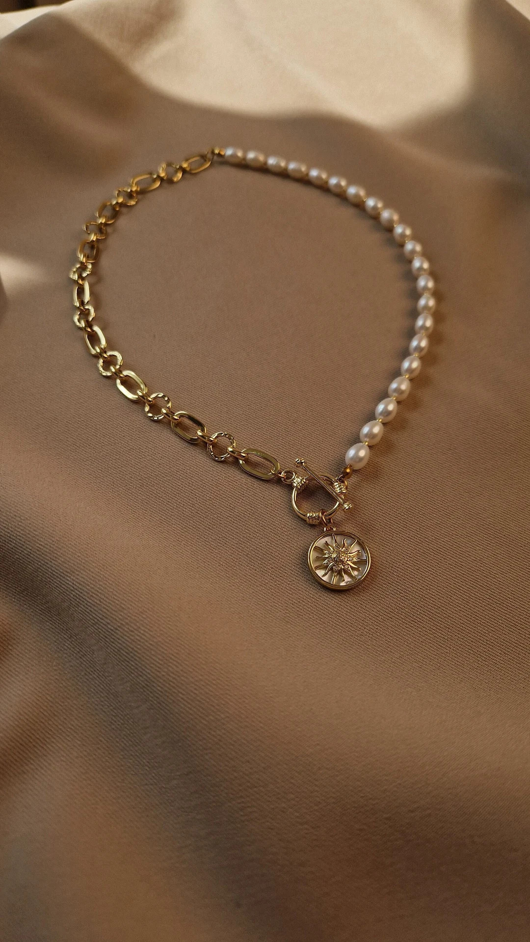 Pearl Toggle Necklace With Celestial Sun Pendant, Half Pearl Half Chain Necklace, Gold Chunky Cha... | Etsy (US)