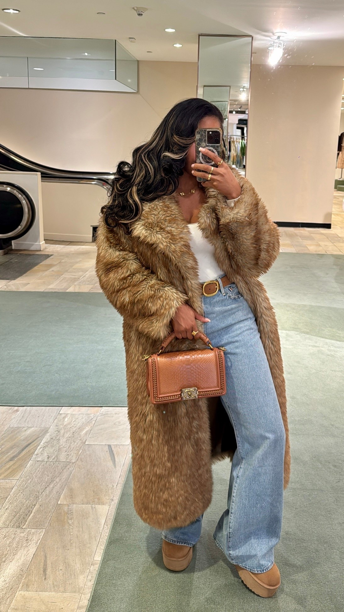 Casual cute shopping day in the city, I love these jeans and my platform uggs to match! So cutesy 




#LTKgrwm #LTKootd #LTKdayinmylife