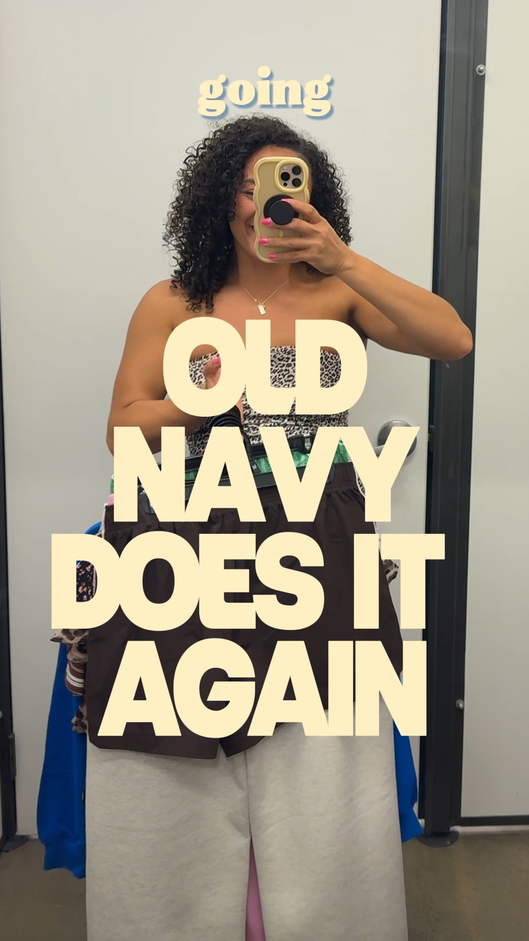 Old navy try on haul that is so good coming from a size 8 mama of 4 wearing a medium in all pieces. #oldnavy #oldnavyhaul #oldnavystyle