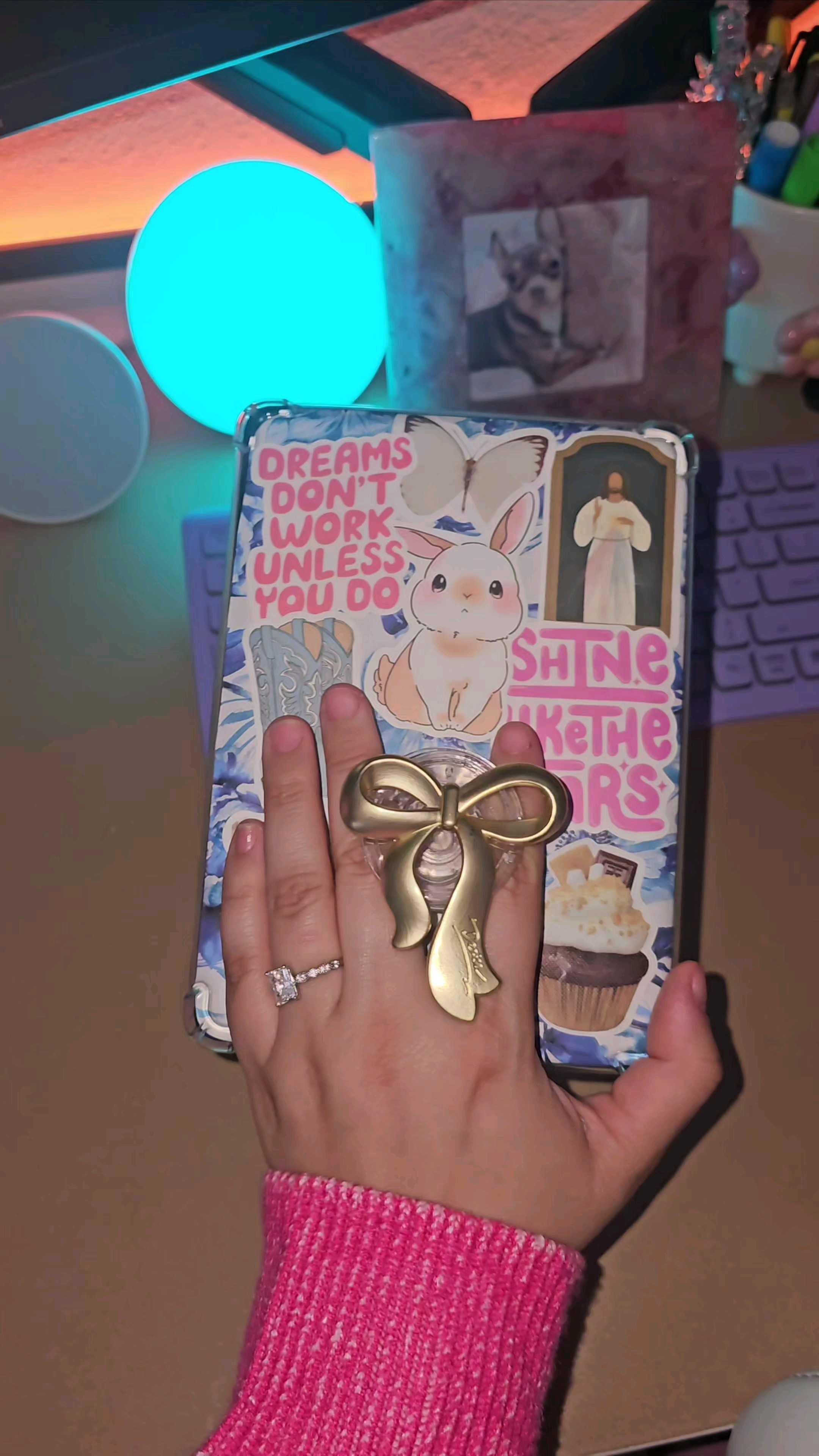 My bow pop socket was highly requested so here it is! #bookaccessories #kindle

#LTKFindsUnder50 #LTKFindsUnder100 #LTKSaleAlert