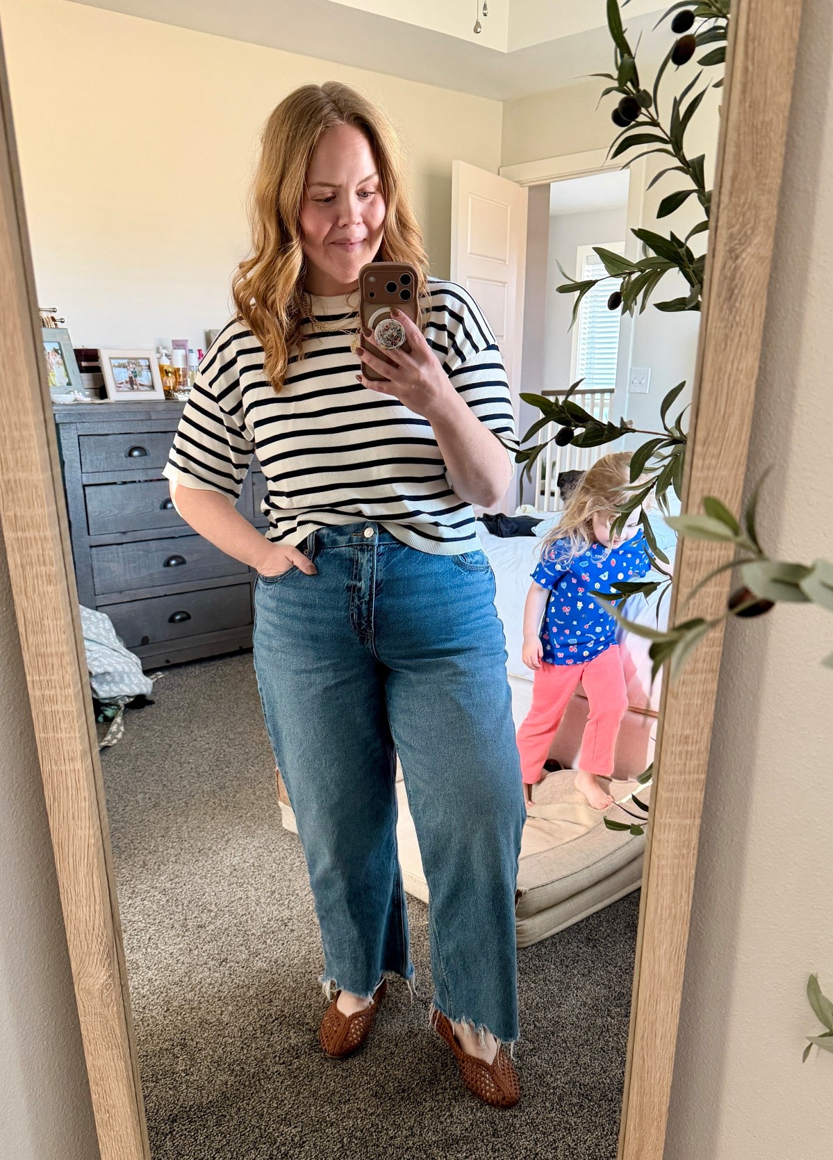 Casual Friday office outfit.

L top
14 jeans

#LTKmomlife #LTKWorkwear #LTKMidsize