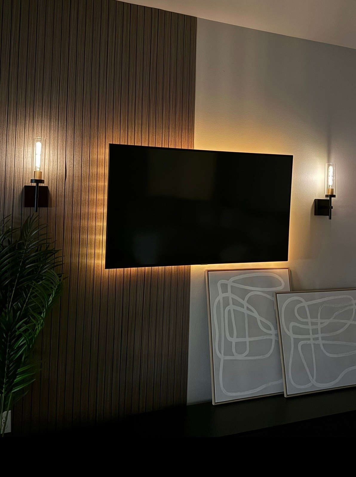 Battery operated light sconces 🕯️

#LTKHome