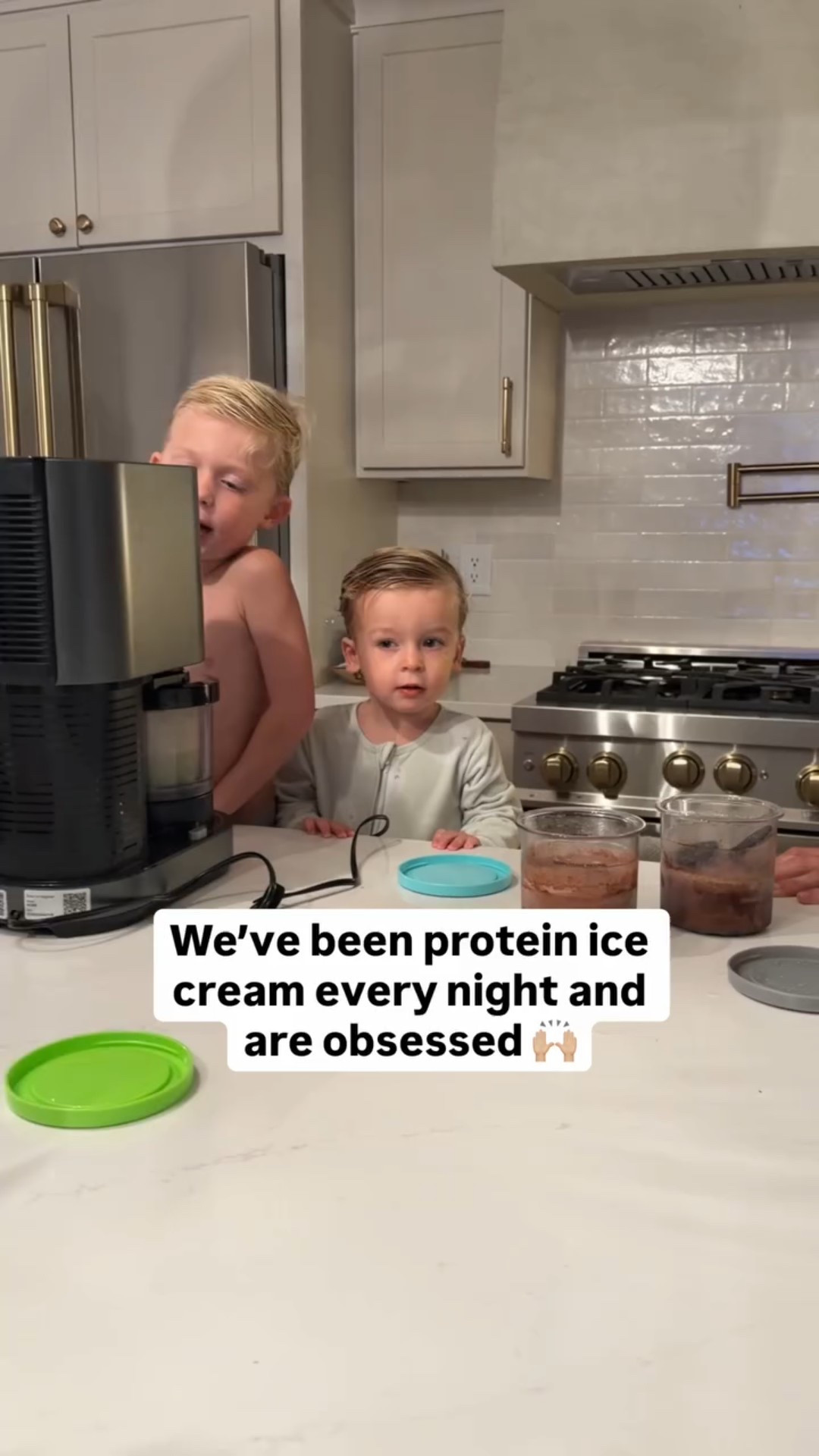 One entire pint 
240 calories
40g protein
ZERO sugar 🤯

It’s seriously so easy to make!! All you need is:
•  1 cup of unsweetened vanilla almond milk
•  1.5 scoops protein powder
•  1 tablespoon of sugar free jello powder 

Mix together and freeze overnight. Then put in the ninja cream and hit the lite ice cream button. Open and add a splash of milk and hit respin!

#ninjacreami #ninjacreamirecipes #proteinicecream