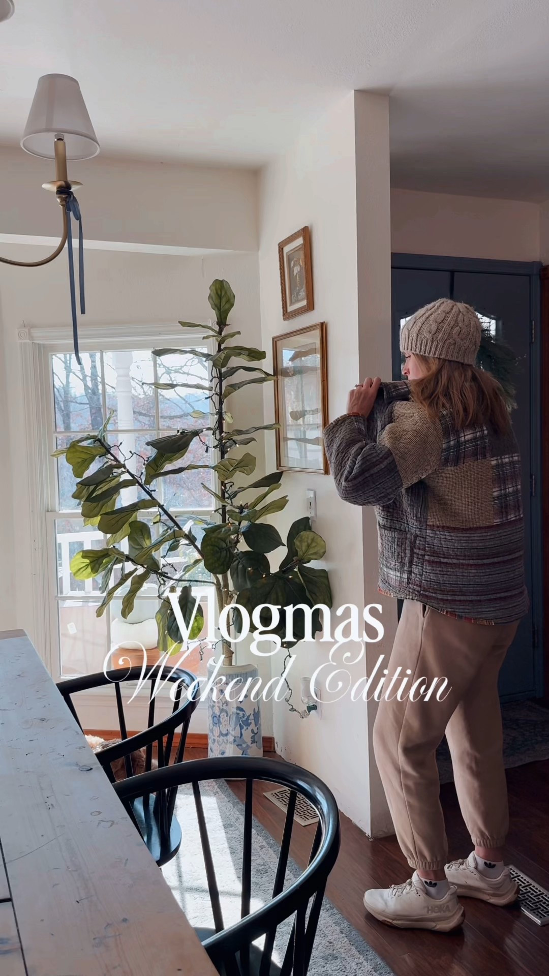 Welcome to my very first Christmas vlog : Weekend Edition! Including simple skin care, winter walks, wellness water, and a delicious Cranberry cookie recipe! 