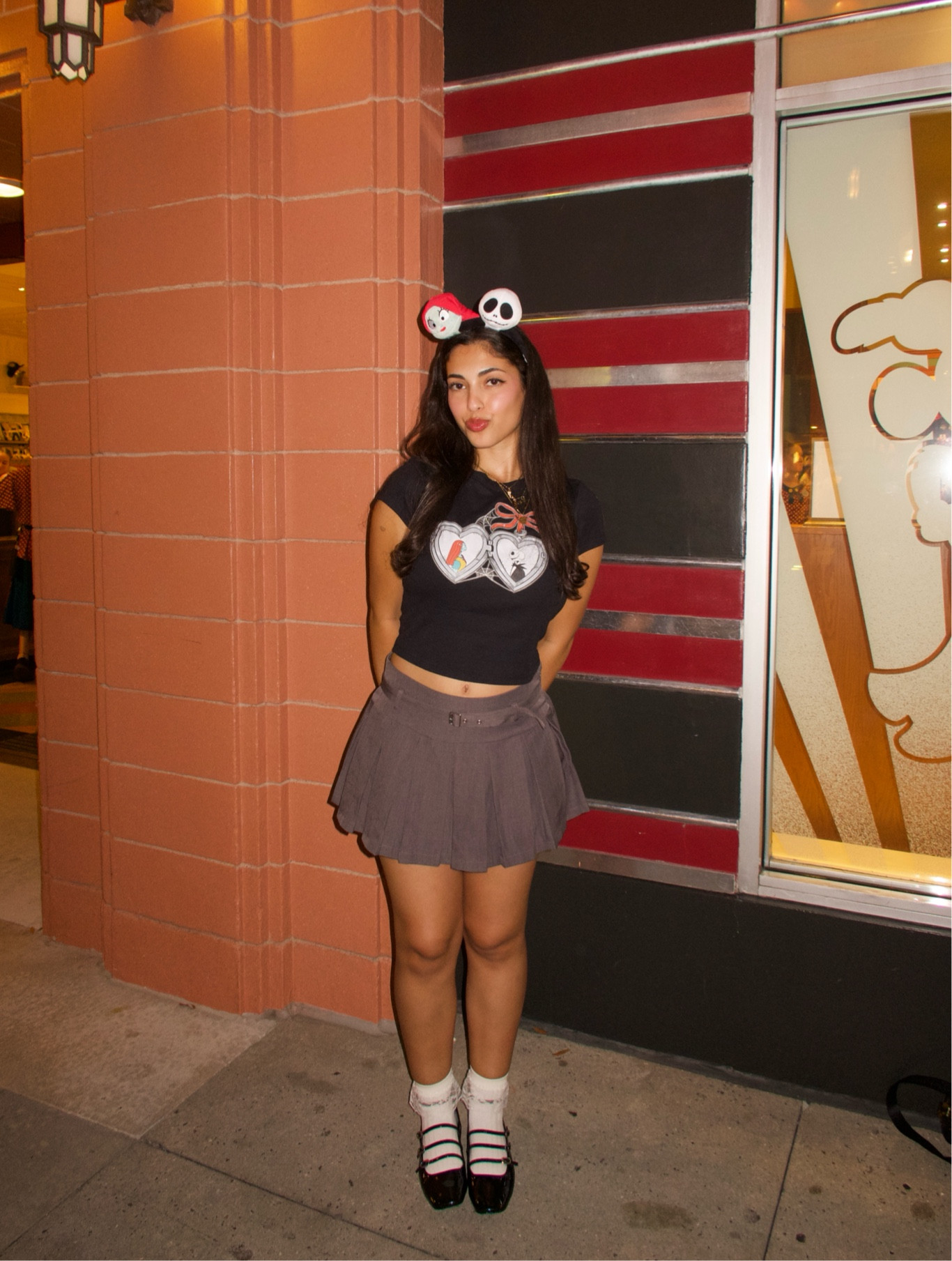 Jack and Sally fit 🖤
Shirt is from parkpixies.shop
Ears are from the parks 