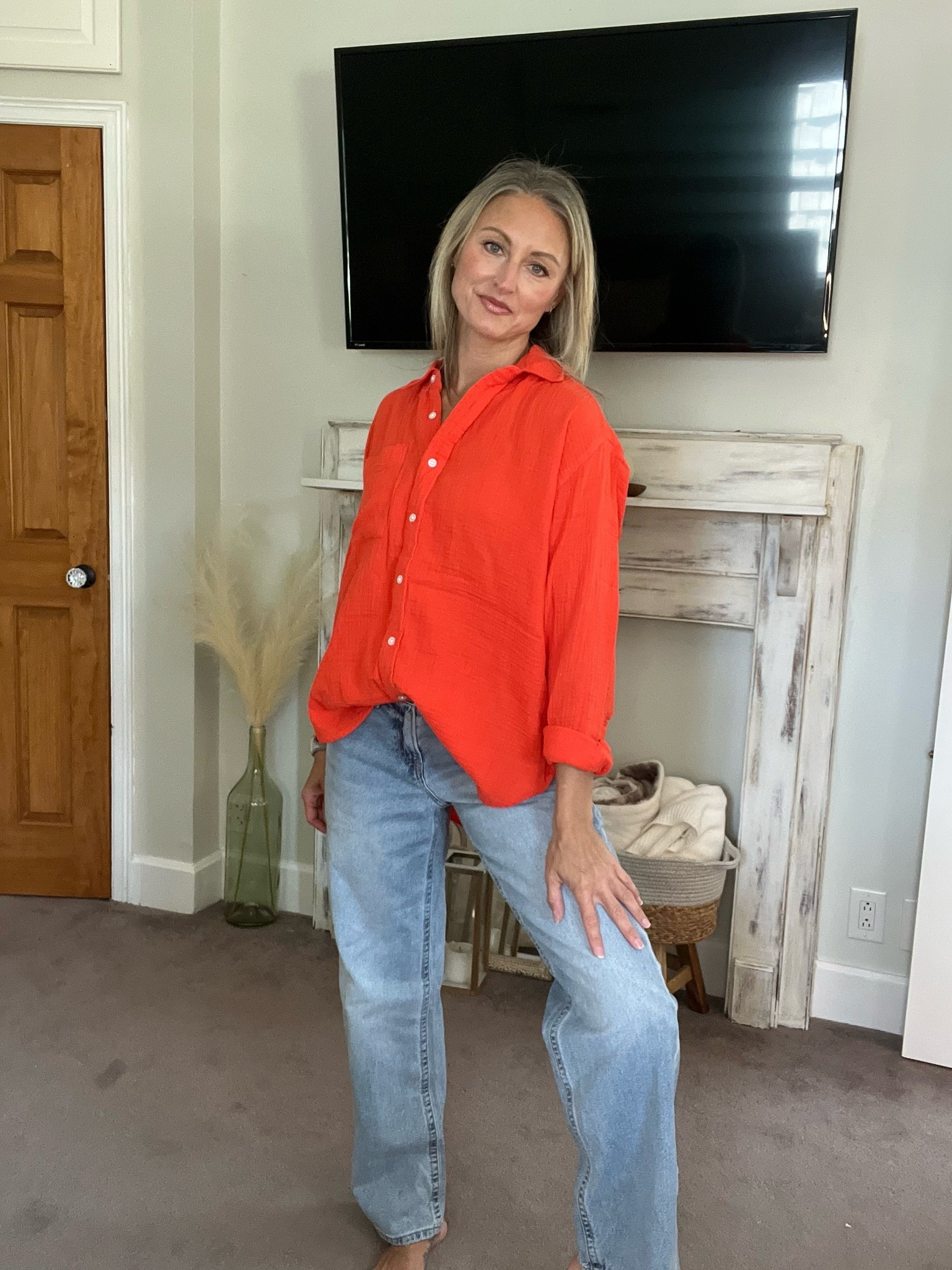 A flowy button up and some low rise jeans are the perfect easy, Monday outfit

#LTKootd #LTKOver40