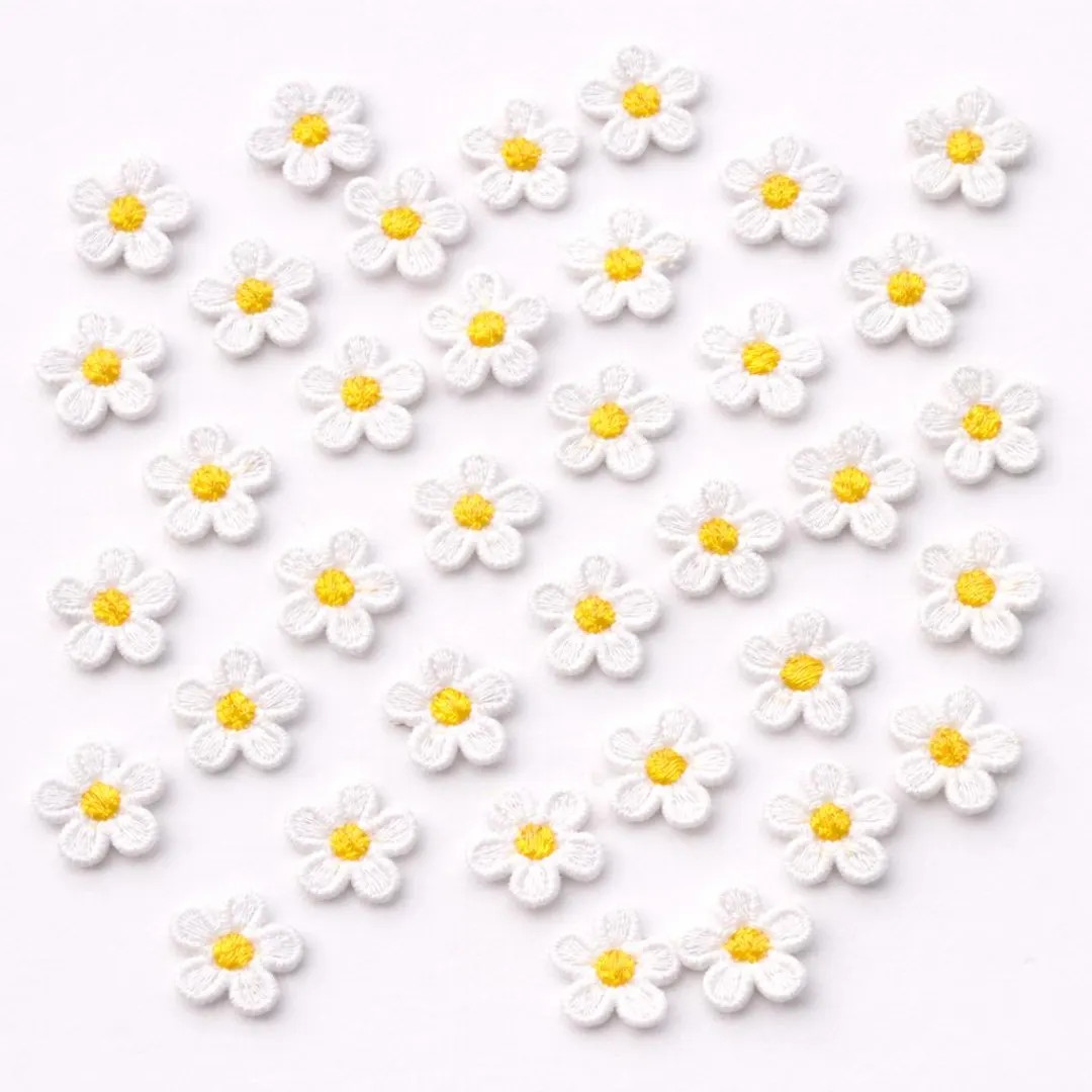 Mini Daisy Flower Patches, Iron-On Embroidered Applique (Set of 10, 1.5cm ) | Etsy (US)