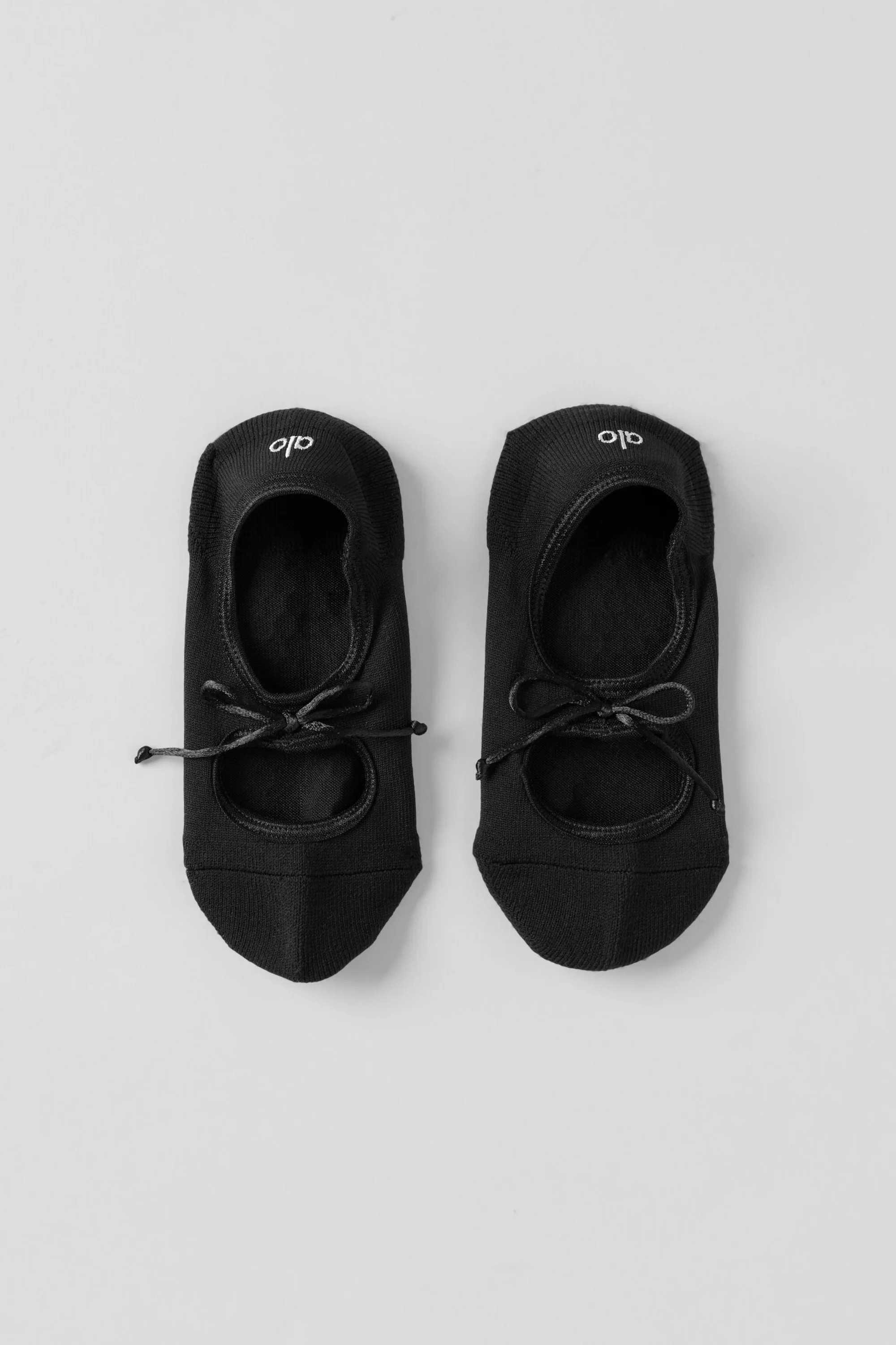 ALO ballet grip socks in black