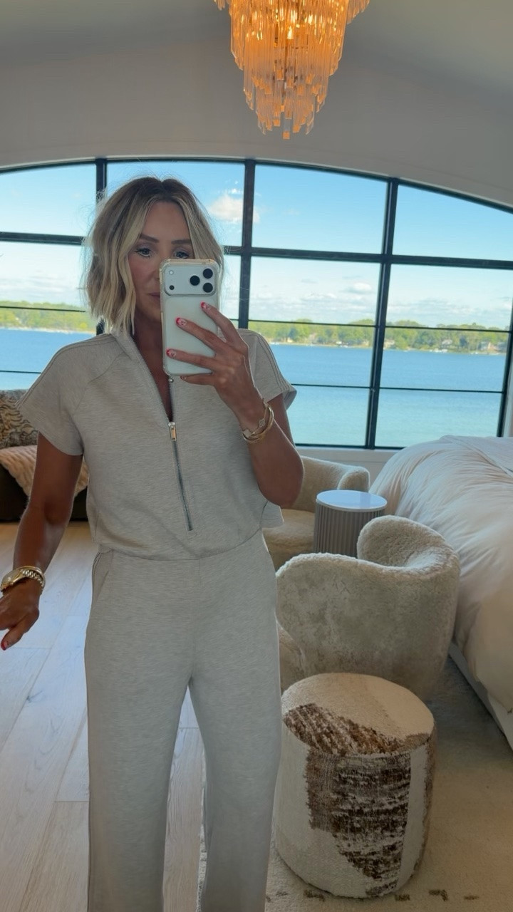 Brand NEW spanx 25% off with my exclusive discount code AE25 👏👏👏