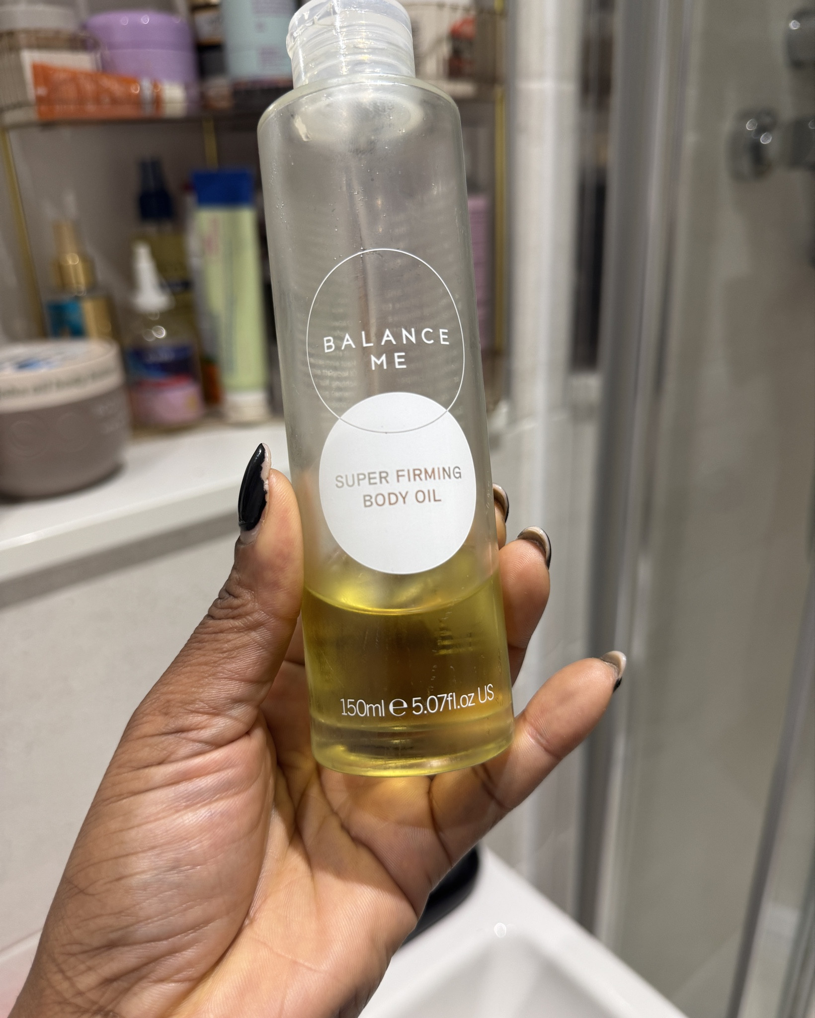 Firming Body Oil that helps to tone, smooth the skin and reduce the appearance cellulite and dimples on the skin.