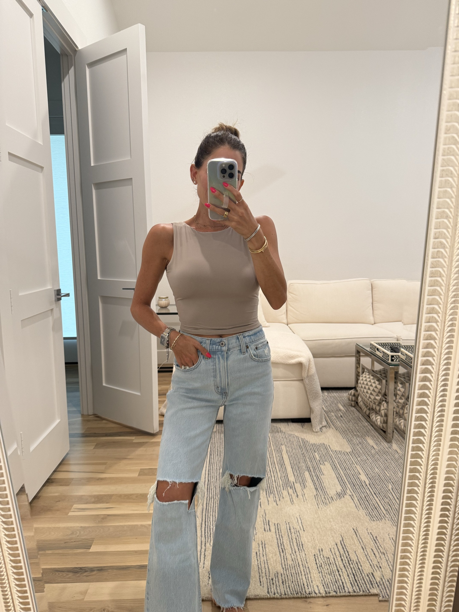 Light wash jeans size 23xs or 23s on sale Amazon finds tank xs 

#LTKSaleAlert #LTKPetite #LTKFindsUnder100