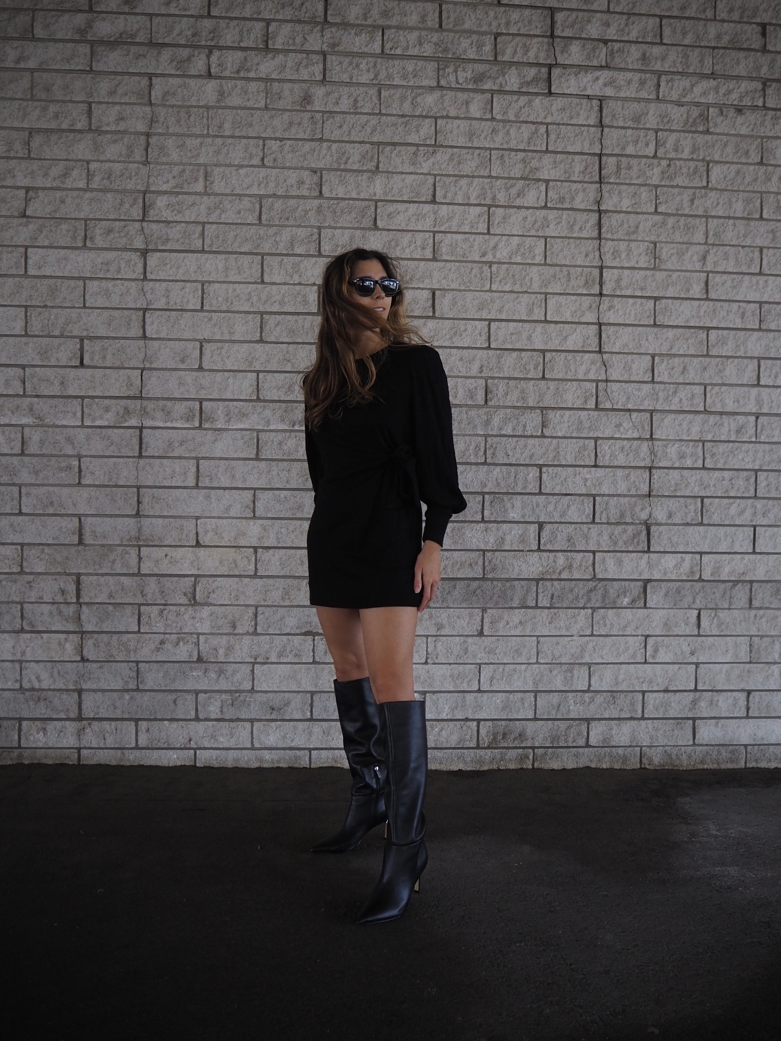 This @juliajordan dress is part of the Nordstrom Anniversary sale and is so cute. Also linking my @marc.fisher boots which are also apart of the same 

#LTKxNSale