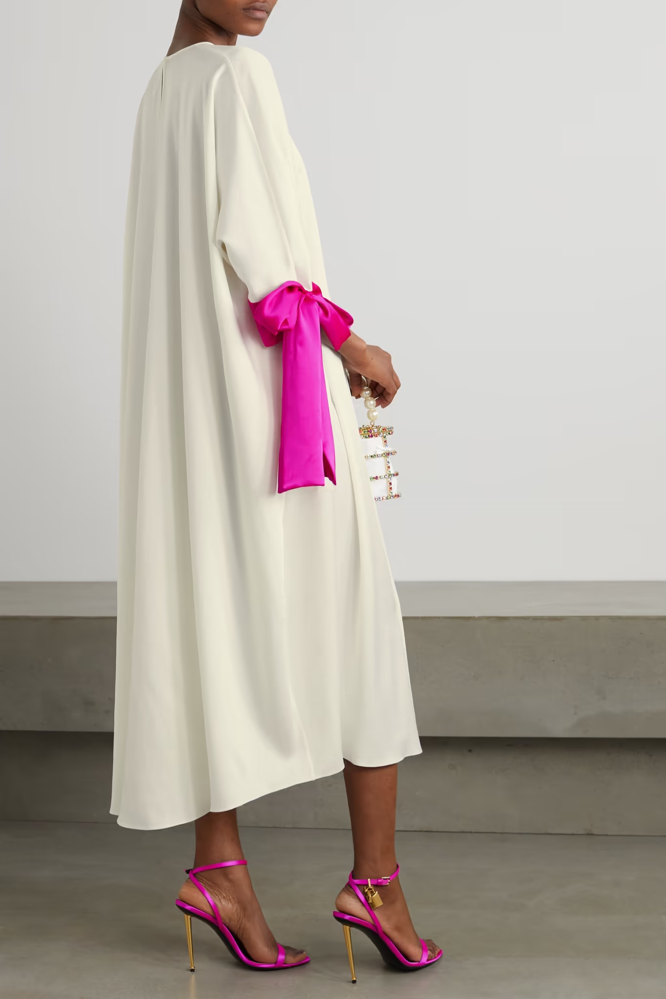 THIS! Such a beautiful bridal moment 

#LTKsalealert #LTKwedding #LTKstyletip