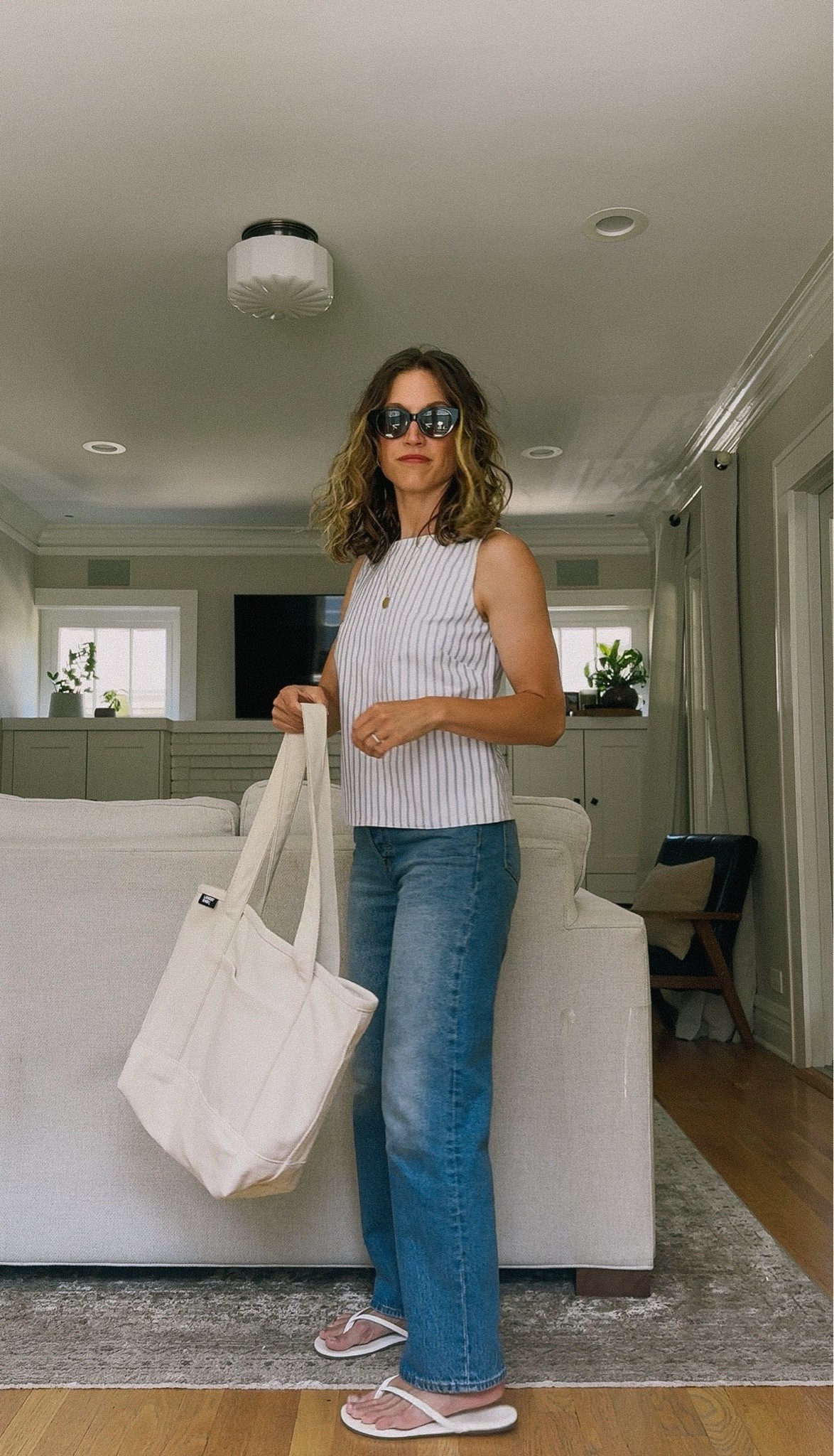 Look of the Day // 6.22

J.Crew top, XS, TTS. Levi’s denim, 26, I sized up. Amazon flip flops, TTS. Lands End bag, Medium Long Handle. Quince sunglasses.

#LTKootd #LTKOver40 #LTKPetite