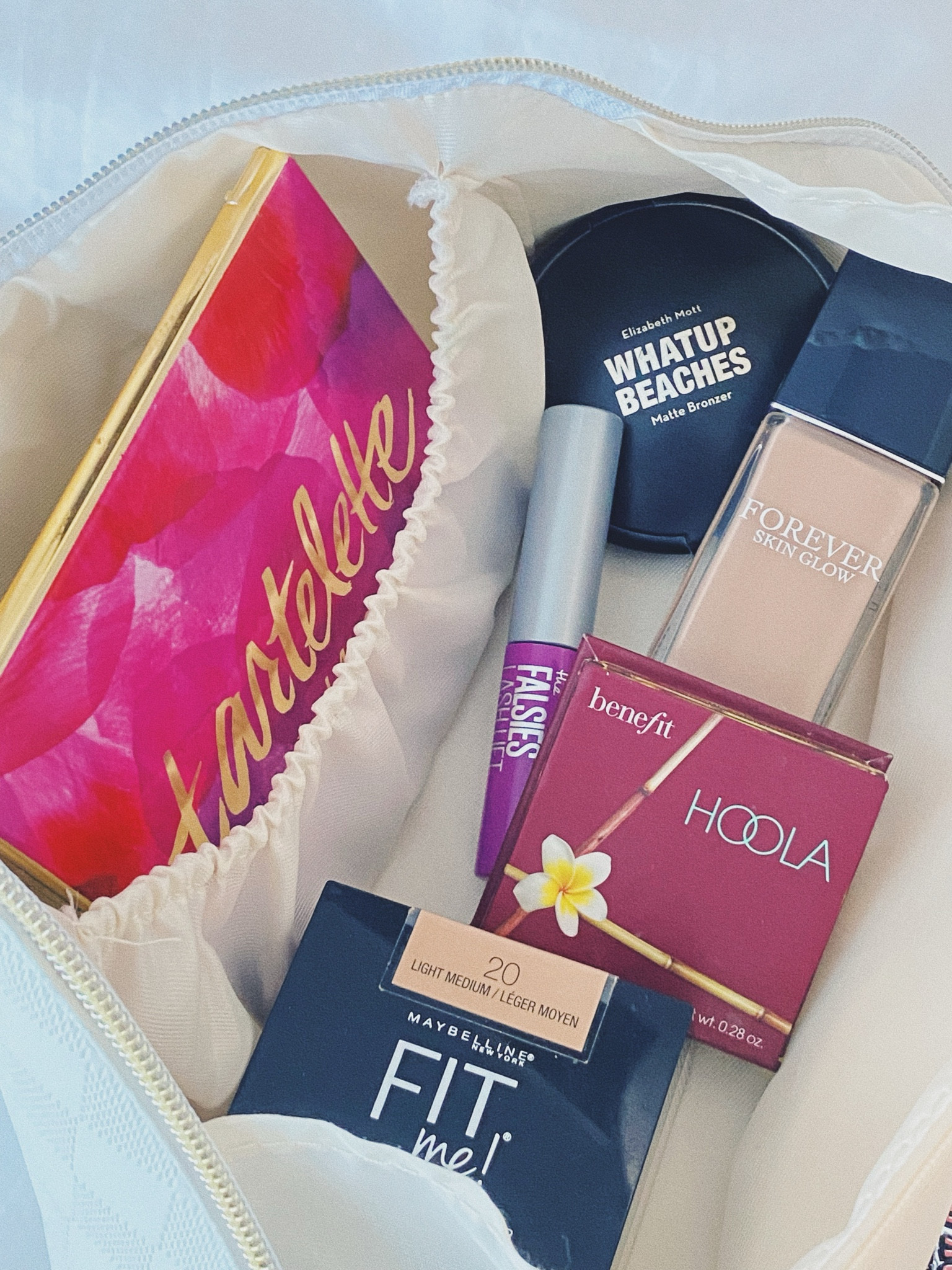 🧡ULTA 21 Days of Beauty 

Available at Ulta:
Maybelline Falsies Mascara
Maybelline Fit me powder
Benefit Hoola contour bronzer

✨
Elizabeth Mott Powder Bronzer (Korean)
Dior Forever Skin Glow Foundation 
Tarte Tartelette in Bloom Shadow Palette


#LTKSpringSale #LTKSaleAlert #LTKBeauty