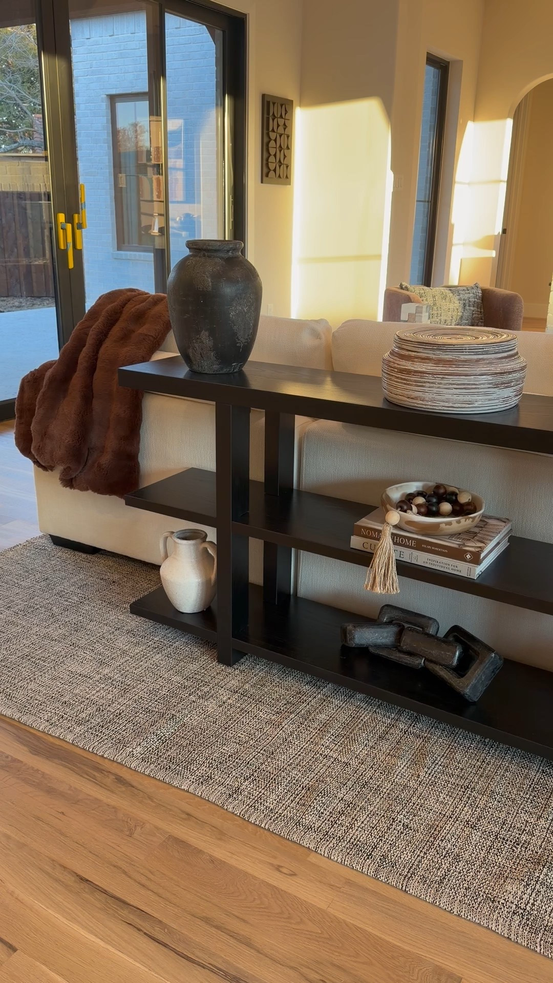 If you’re looking for a way to create a bit of separation in your space, the “Acosta” 64” console is perfection 🤌🏾