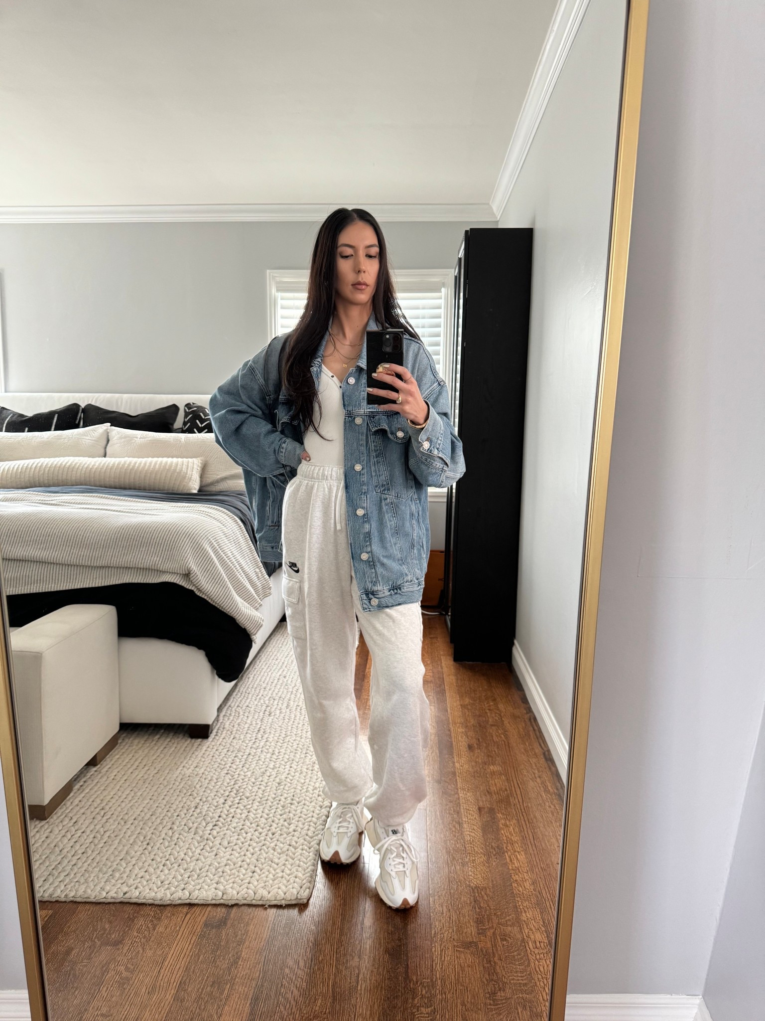 Drop off fit 

#LTKShoeCrush #LTKStyleTip #LTKActive