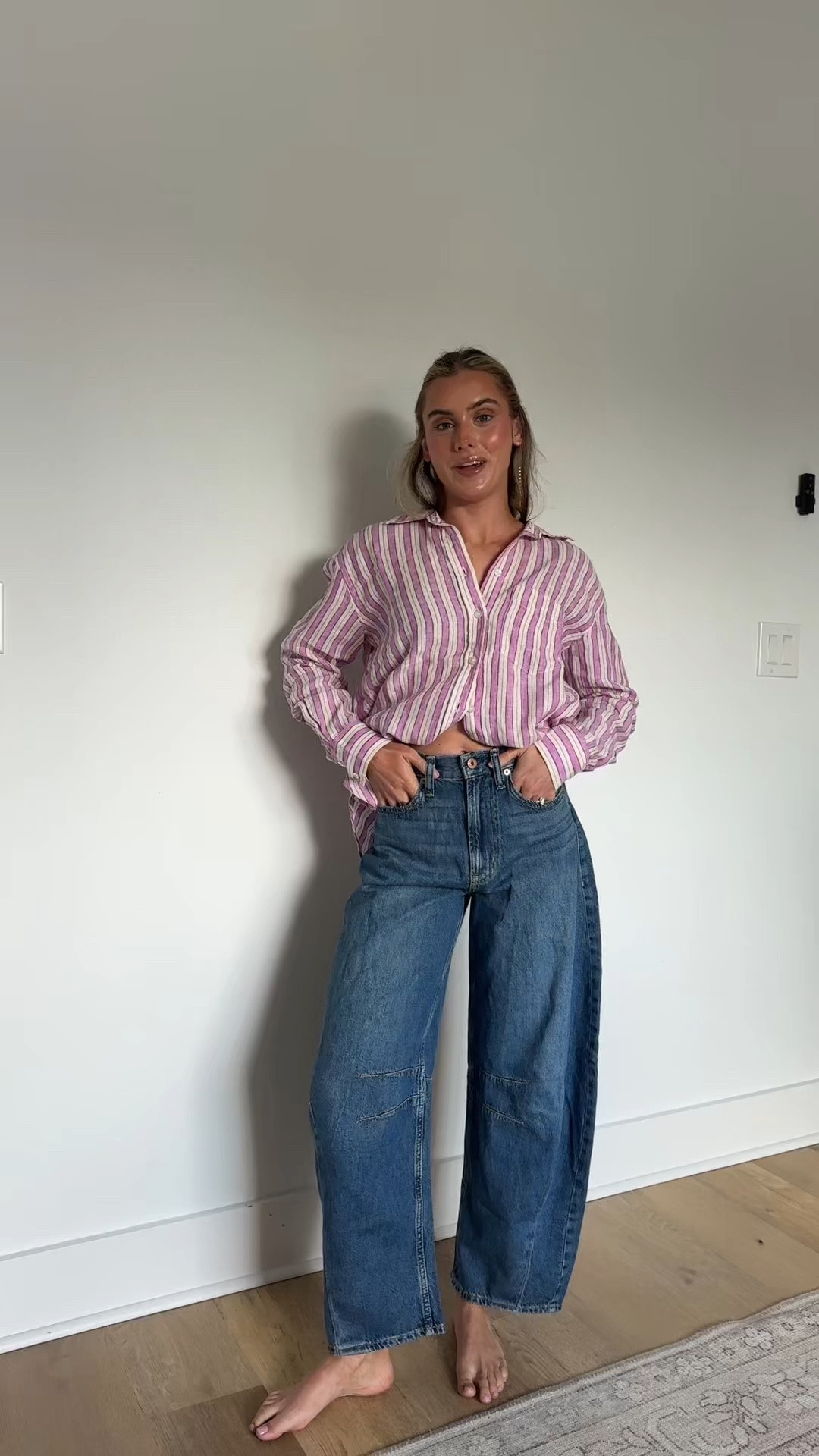 Gap size 24/00 horseshoe jeans. An exaggerated U-shaped leg unlike anything in your denim collection.
In rigid denim.
Cut with a loose, curved leg.

#LTKootd #LTKSaleAlert #LTKdayinmylife