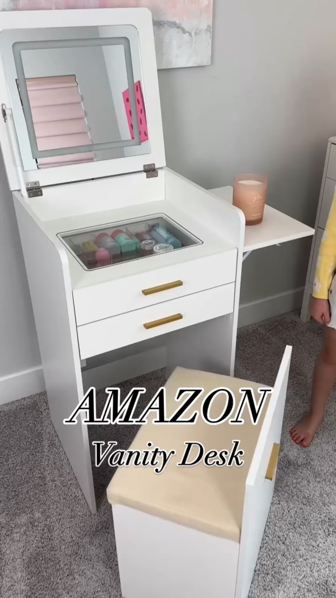 The best vanity desk from Amazon!!

#LTKHome #LTKHoliday #LTKSaleAlert
