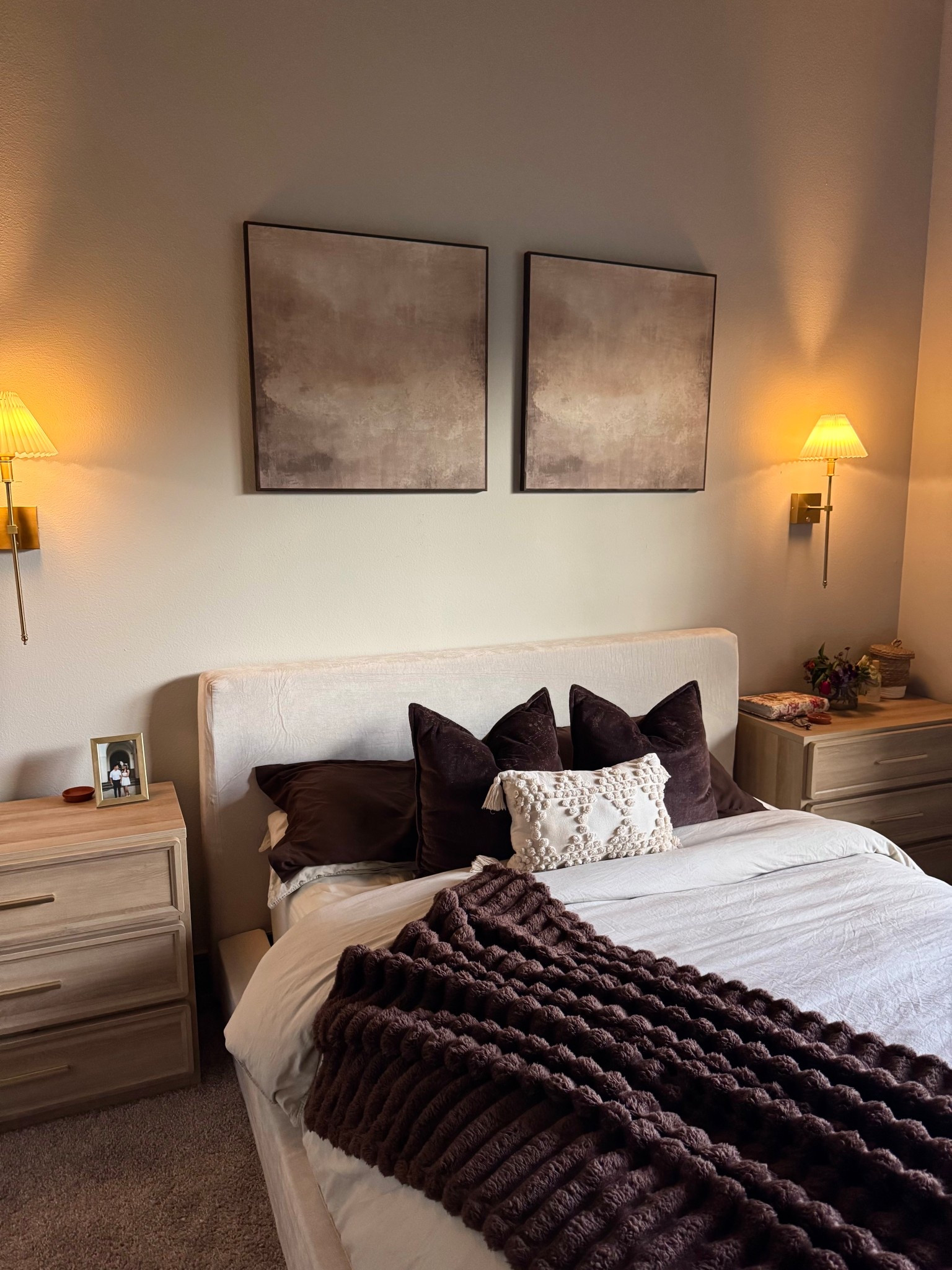 Bedroom Decor 🤎 

#LTKHome #LTKdayinmylife #LTKmorningroutine