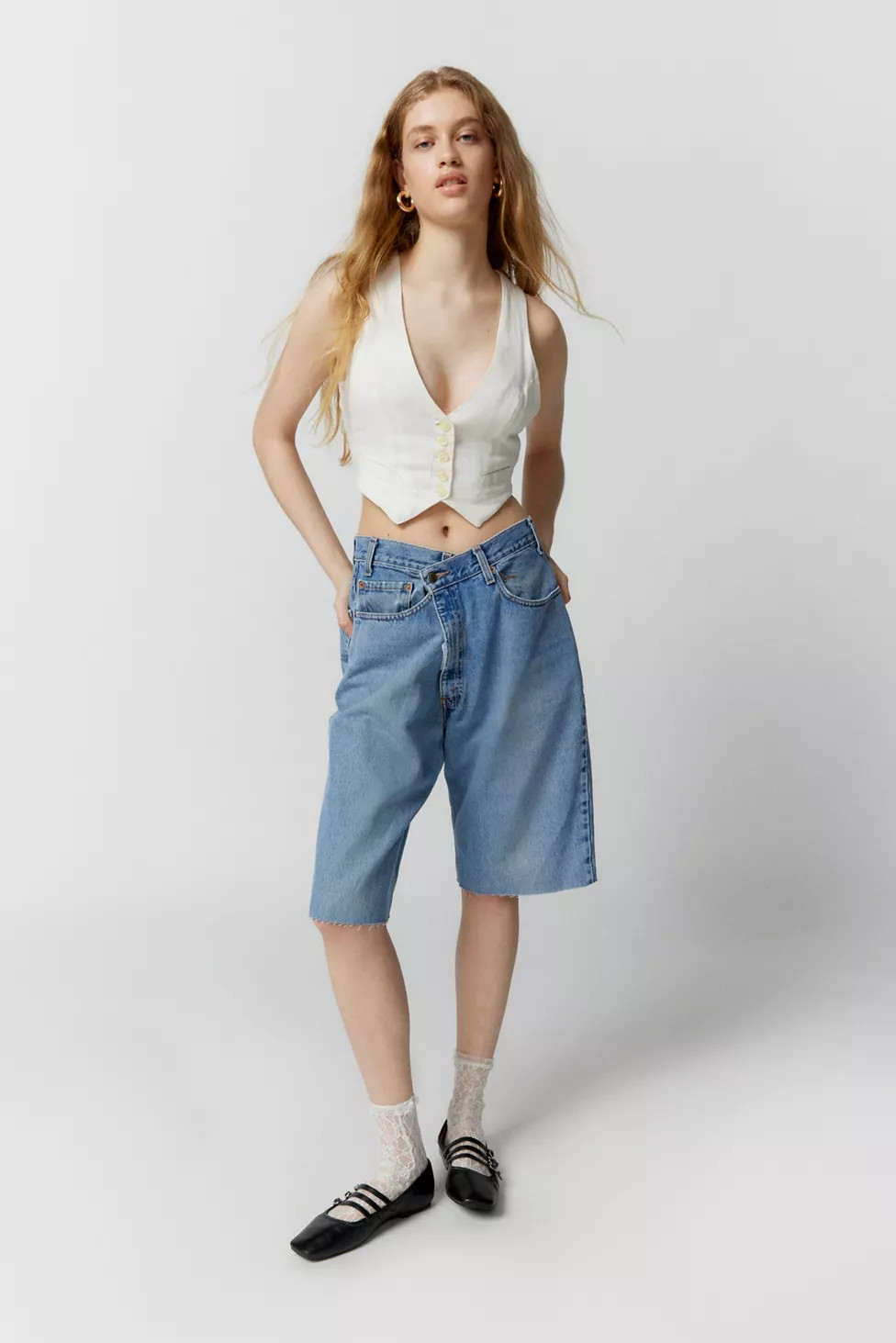Urban Renewal Remade Levi’s® Crossover Denim Short | Urban Outfitters (US and RoW)
