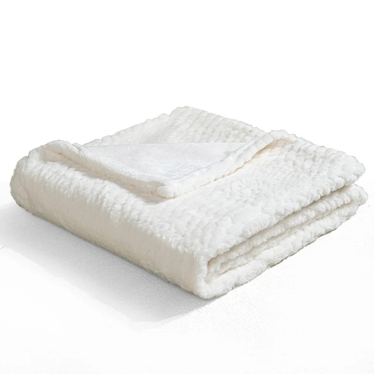 Better Homes & Gardens Polyester Faux Fur Reverse to Mink Throw, Cream, 50" x 60" | Walmart (US)