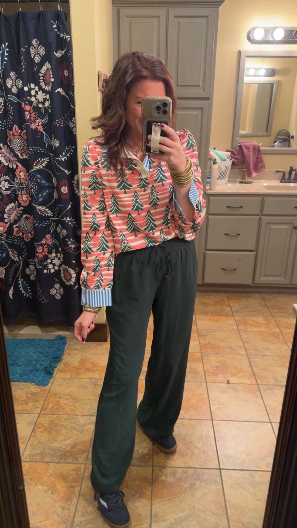 Festive and fun! I couldn’t have been more excited about my holiday fit today! 

Wearing size smalls. 
