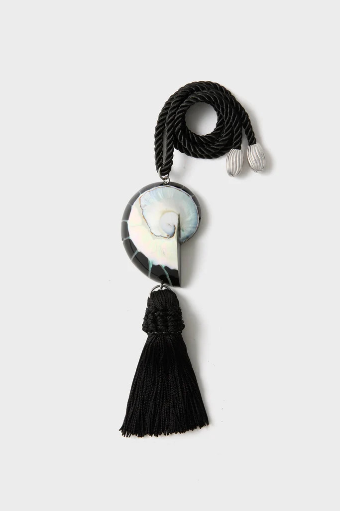 Black Nautilus Necklace | Tuckernuck (US)