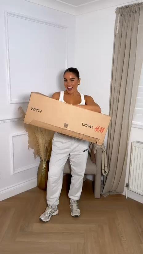 Outfit ideas, H&M, haul, autumn, burgundy set, cor-ords, blazer dress, mini dress, zip jumper, cozy outfit 

 #LTKuk #LTKautumn #LTKeurope