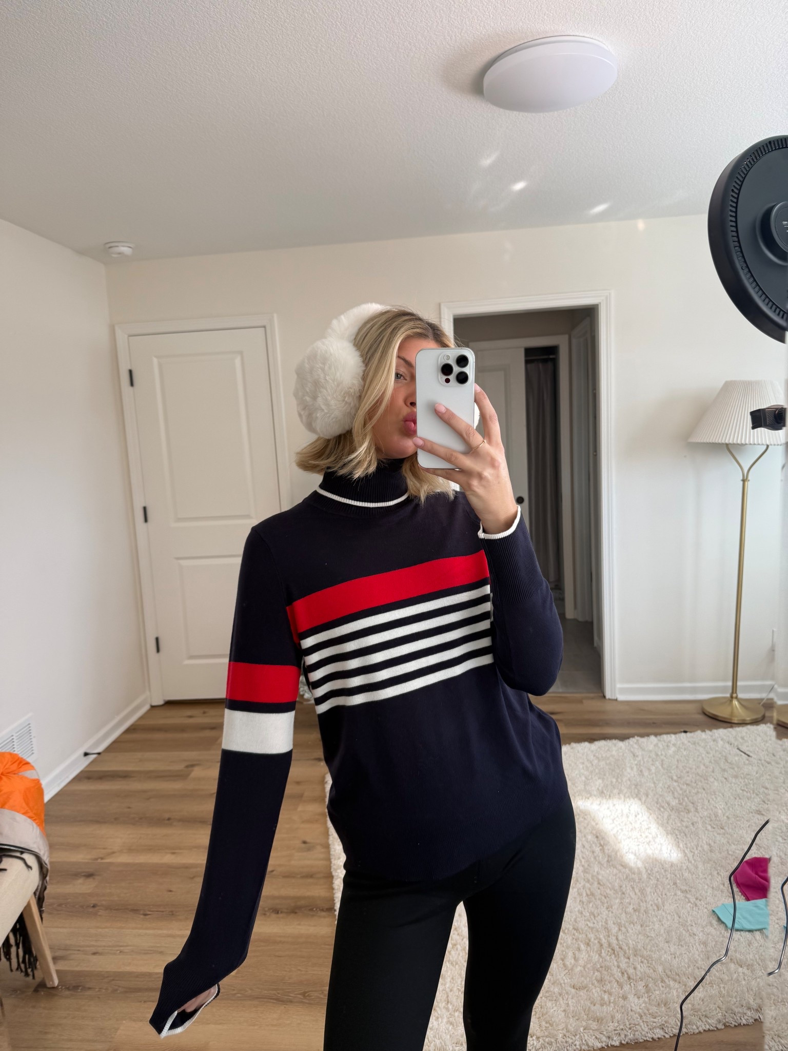 It’s giving winter chic ❄️☃️ size medium top! 

#LTKFindsUnder50 #LTKootd #LTKHoliday