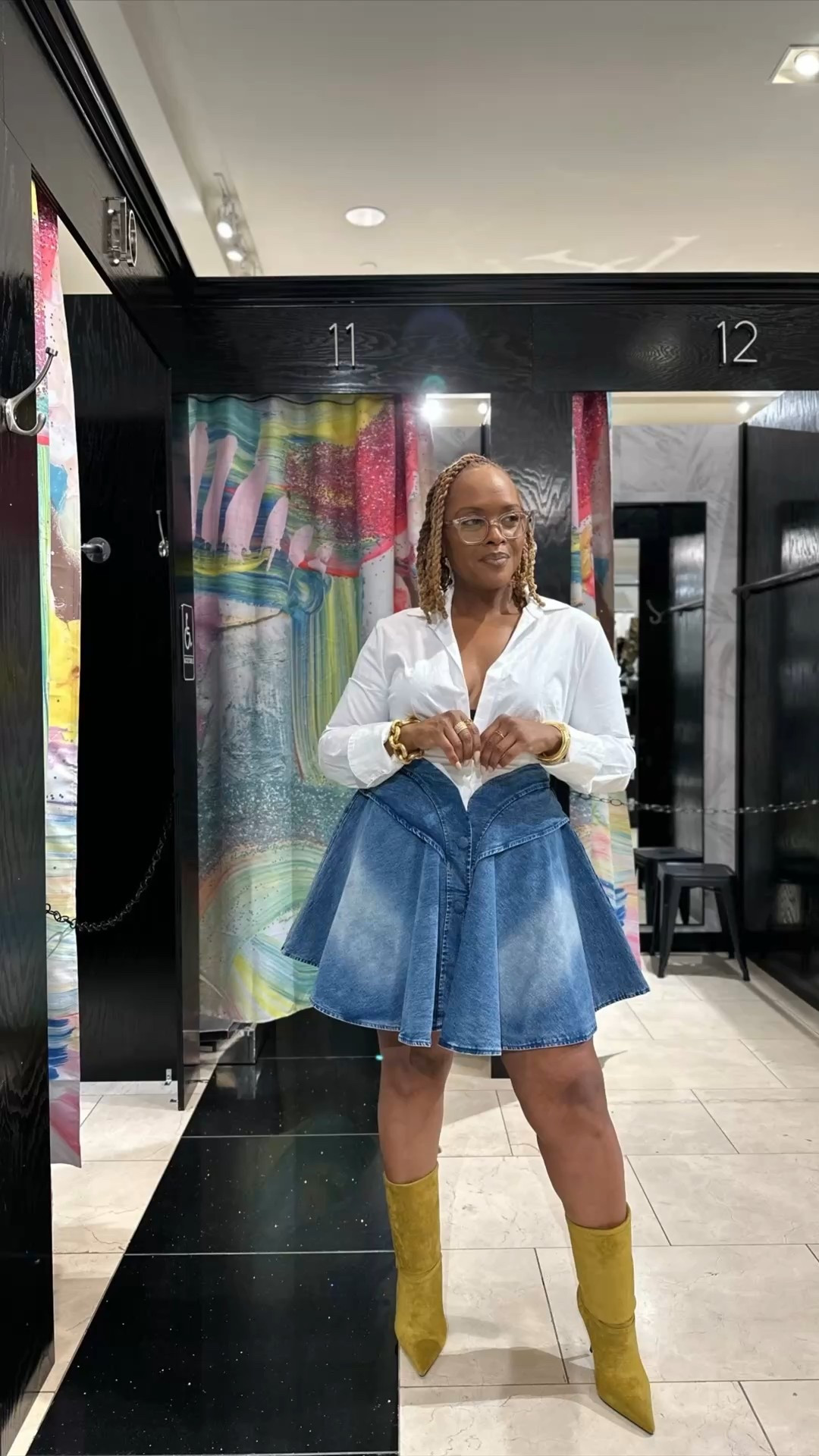 A denim refresh at Akira. I recently did a deep purge and noticed I needed a few denim items I can wear now and later

Yesterday I attended the VIP shopping experience at the newest store in the DMV area, Potomac Mills.

Location: 2700 Potomac Mills Circle Space 601 Woodbridge, VA, 22192

#LTKdayinmylife #LTKootd #LTKvlog