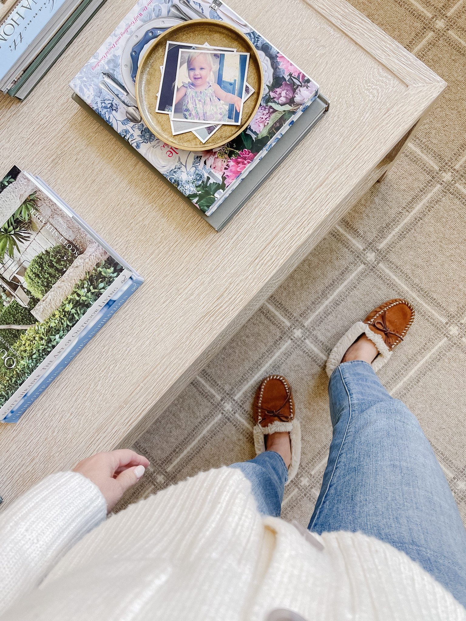 Wearing slippers and a sweater but ready for sandals and a tee ☀️

#LTKfamily #LTKmidsize #LTKover40