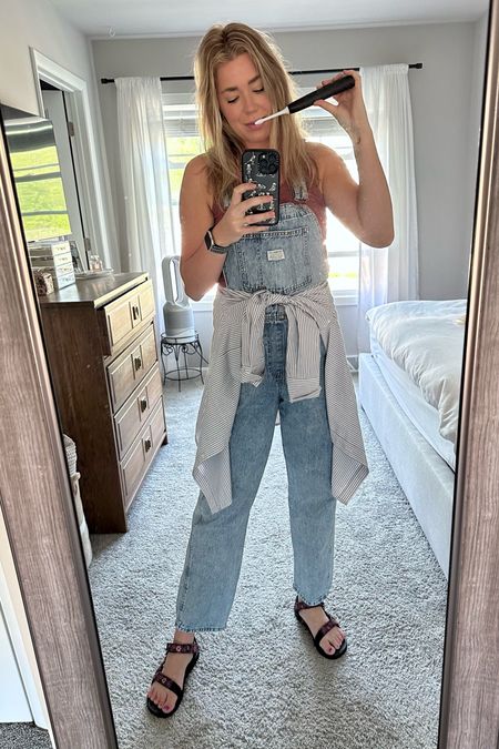 Summer outfit | overalls | Teva