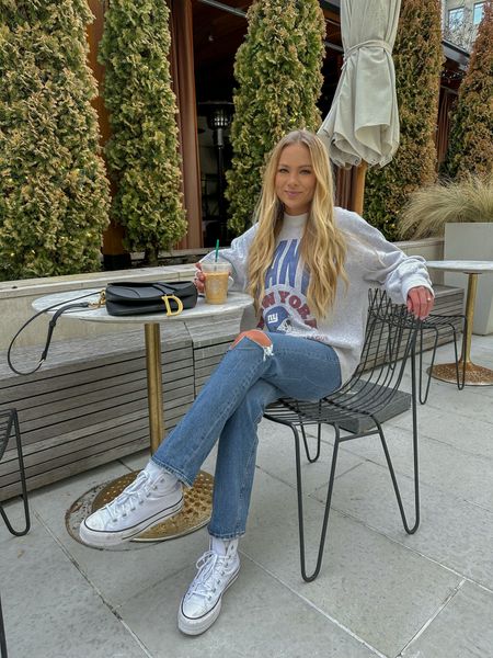 Vintage graphic sweatshirt 
Casual outfit idea 
White platform high top converse
Abercrombie jeans
Abercrombie denim
Mom jeans 
Cute outfit 
Casual style 
Errand outfit 


Follow my shop @kimberlyj_king on the @shop.LTK app to shop this post and get my exclusive app-only content!

#liketkit #LTKshoecrush #LTKunder100 #LTKstyletip