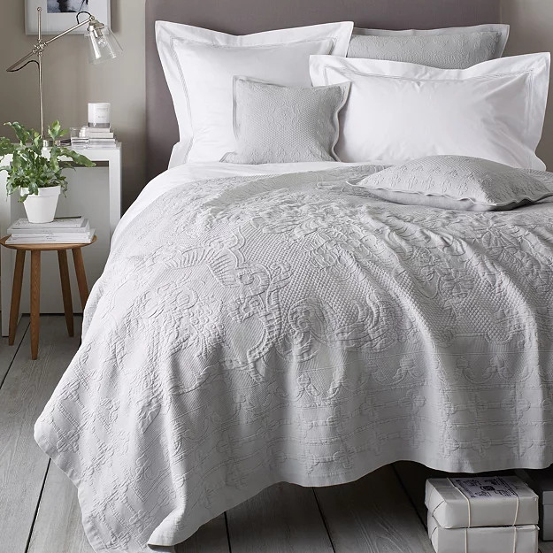 Vintage Etienne Bedspread | The White Company (UK)