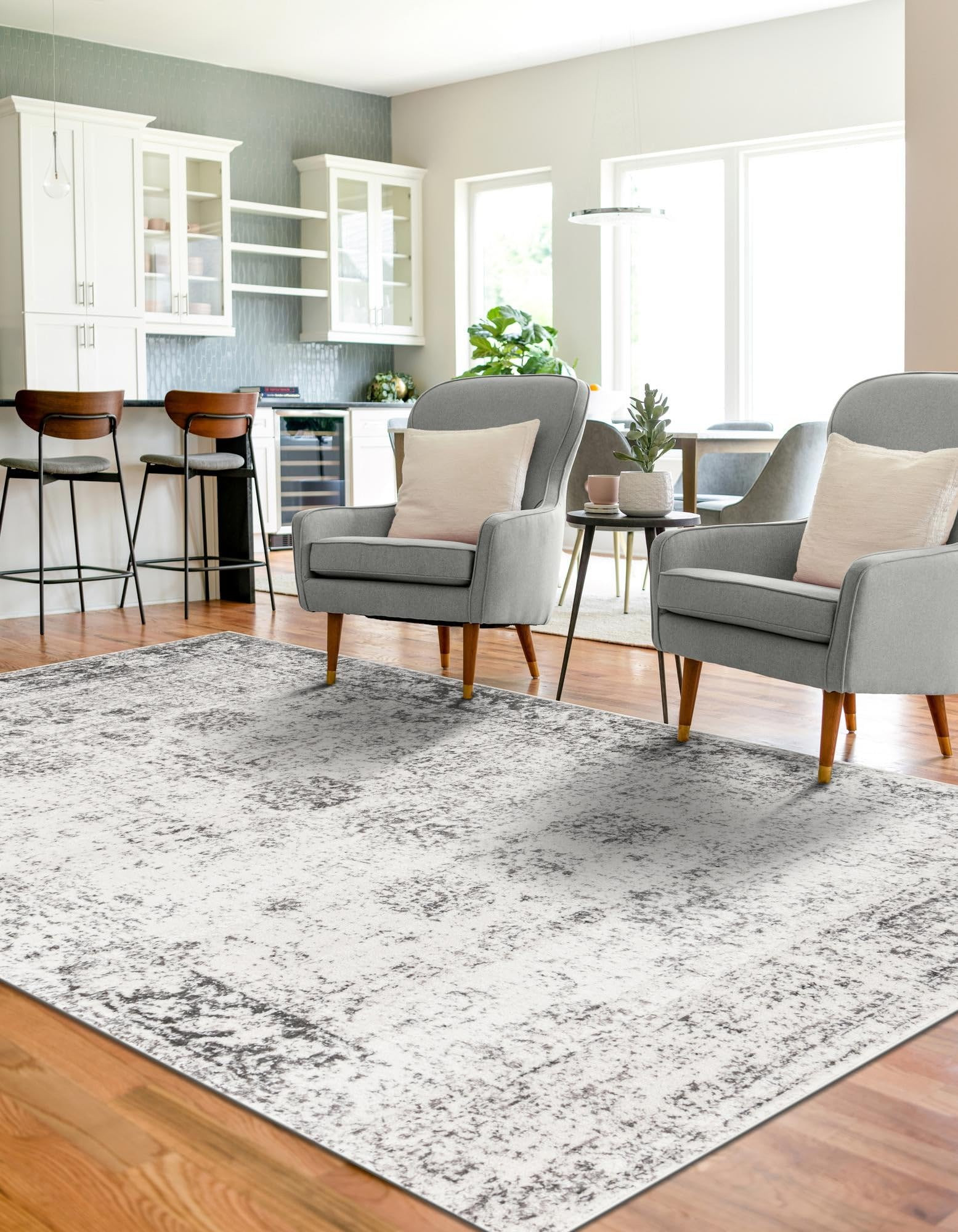 Unique Loom Sofia Collection Area Rug & Pad - Casino Bundle (7' 10" x 10' Rectangle Gray/Beige) | Amazon (US)