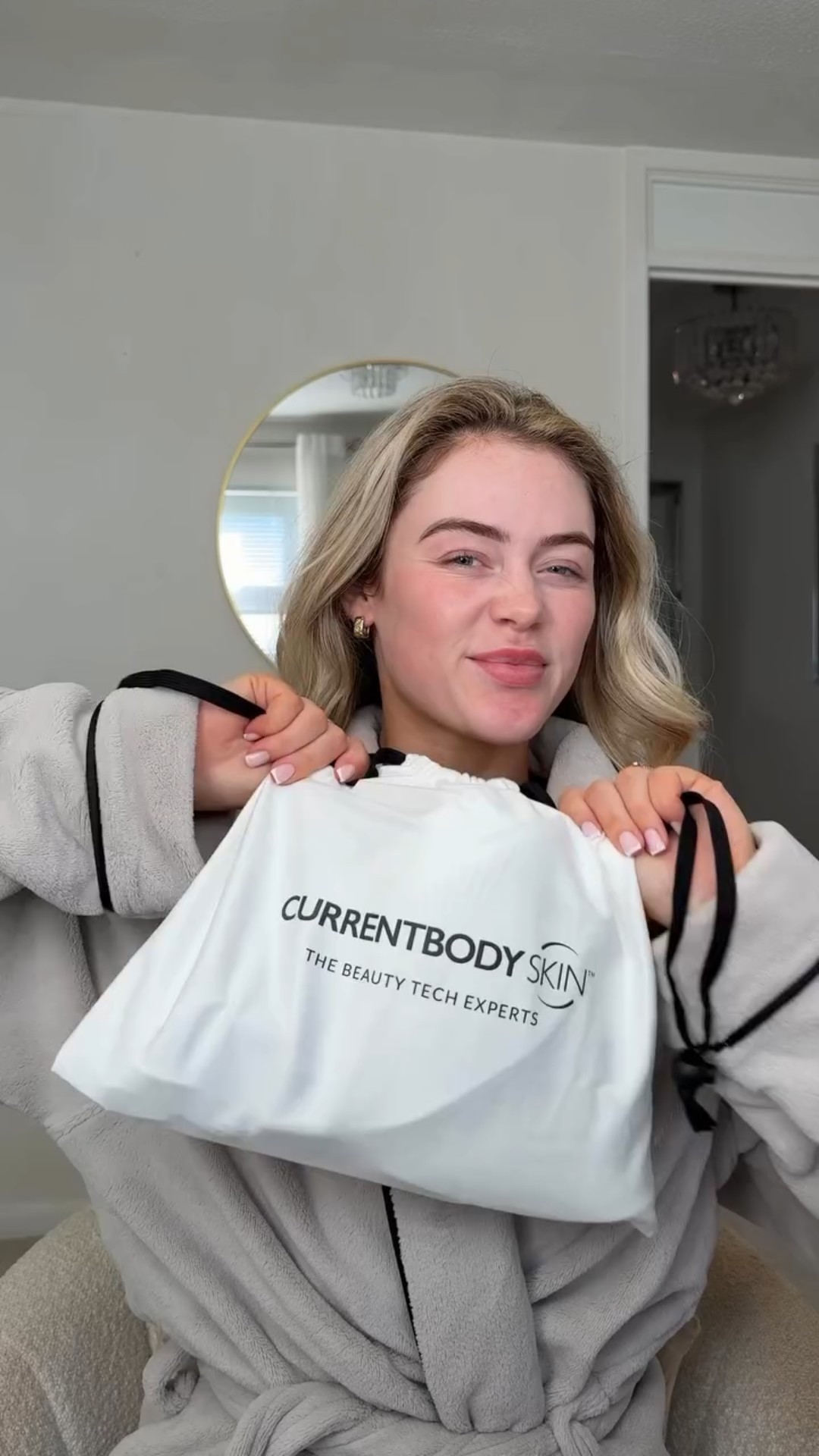 Ep 2 - Last Minute Gift Ideas 🎁 

I’m absolutely obsessed with my @currentbody Series 2 LED Red Light Mask — the results truly speak for themselves! Even better, for a limited time you can get 20% off with my code SOPHIEG, which is their biggest discount of the year 😍

{gifted}
#fyp #foryoupage #trending #currentbody #skincare #ledmask #currentbodyledmask #lastminutechristmasgifts #christmasgiftideas #giftideas #lastminutegiftideas