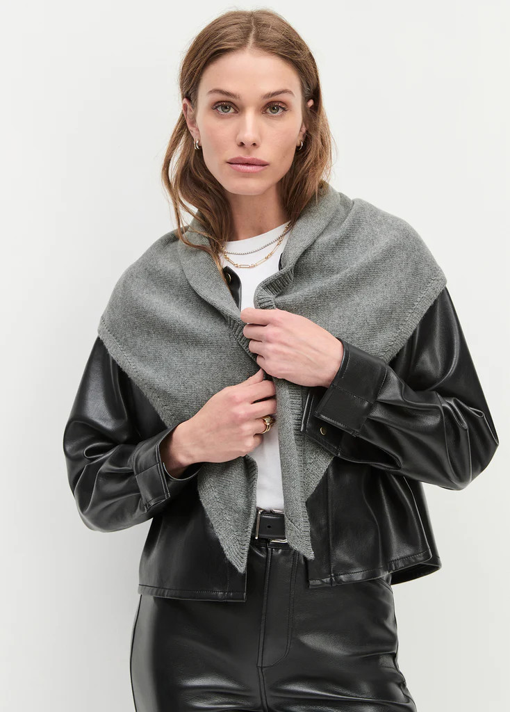 THE TRIANGLE SCARF | Favorite Daughter