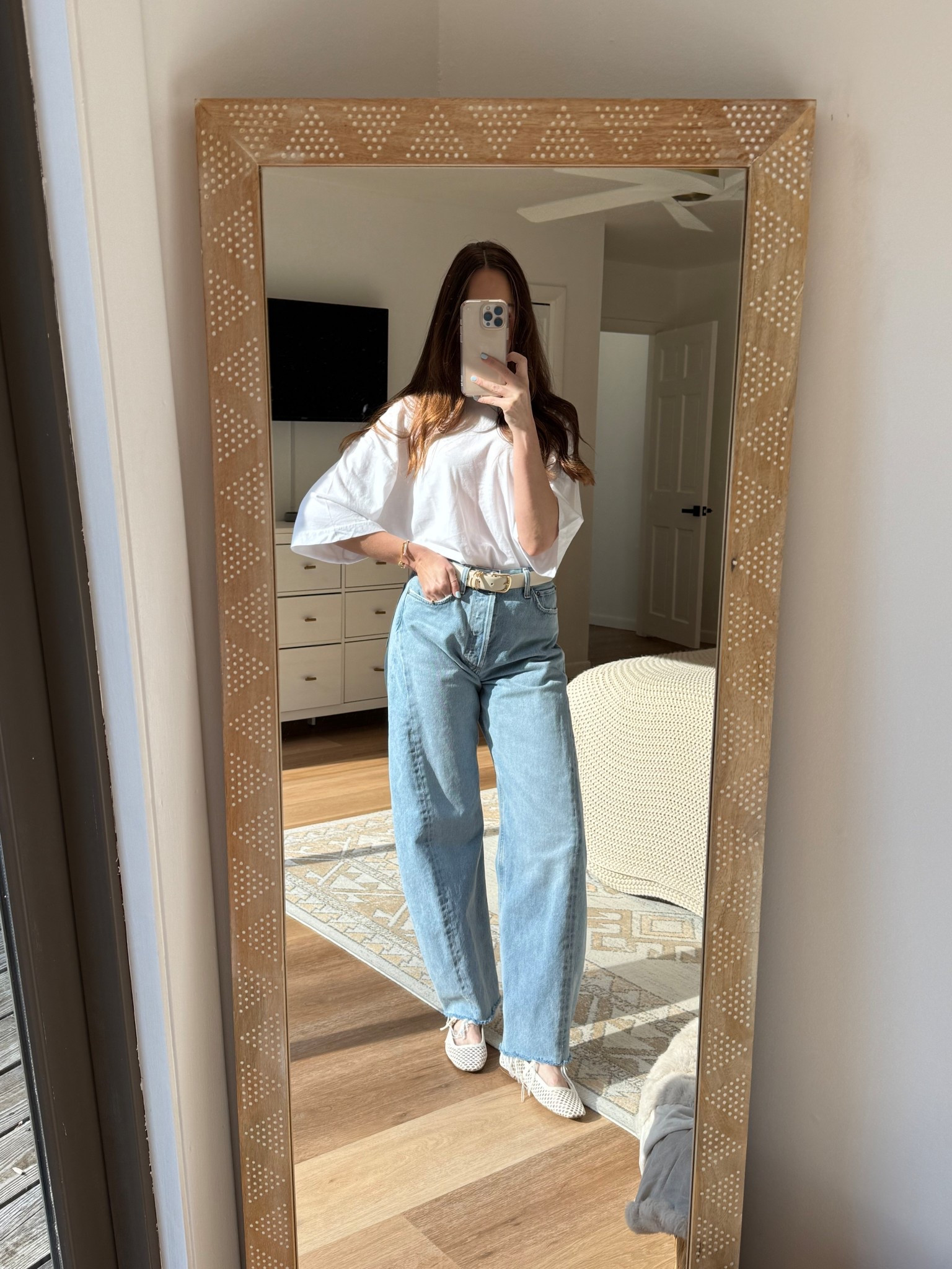 easy, neutral, + elevated 
.
.
My tee is 20% off with the code SPRING20 at Shopbop 🤍


#LTKdayinmylife #LTKootd #LTKgrwm