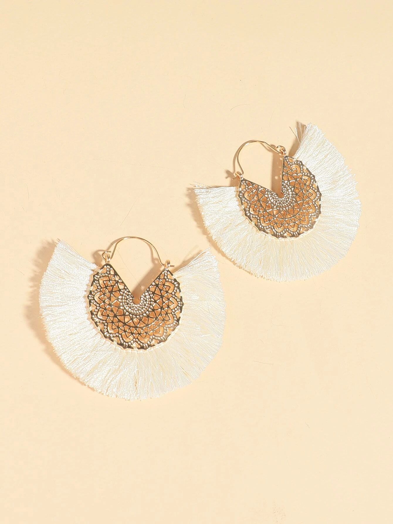 Hollow Out Tassel Fan Decor Earrings | SHEIN