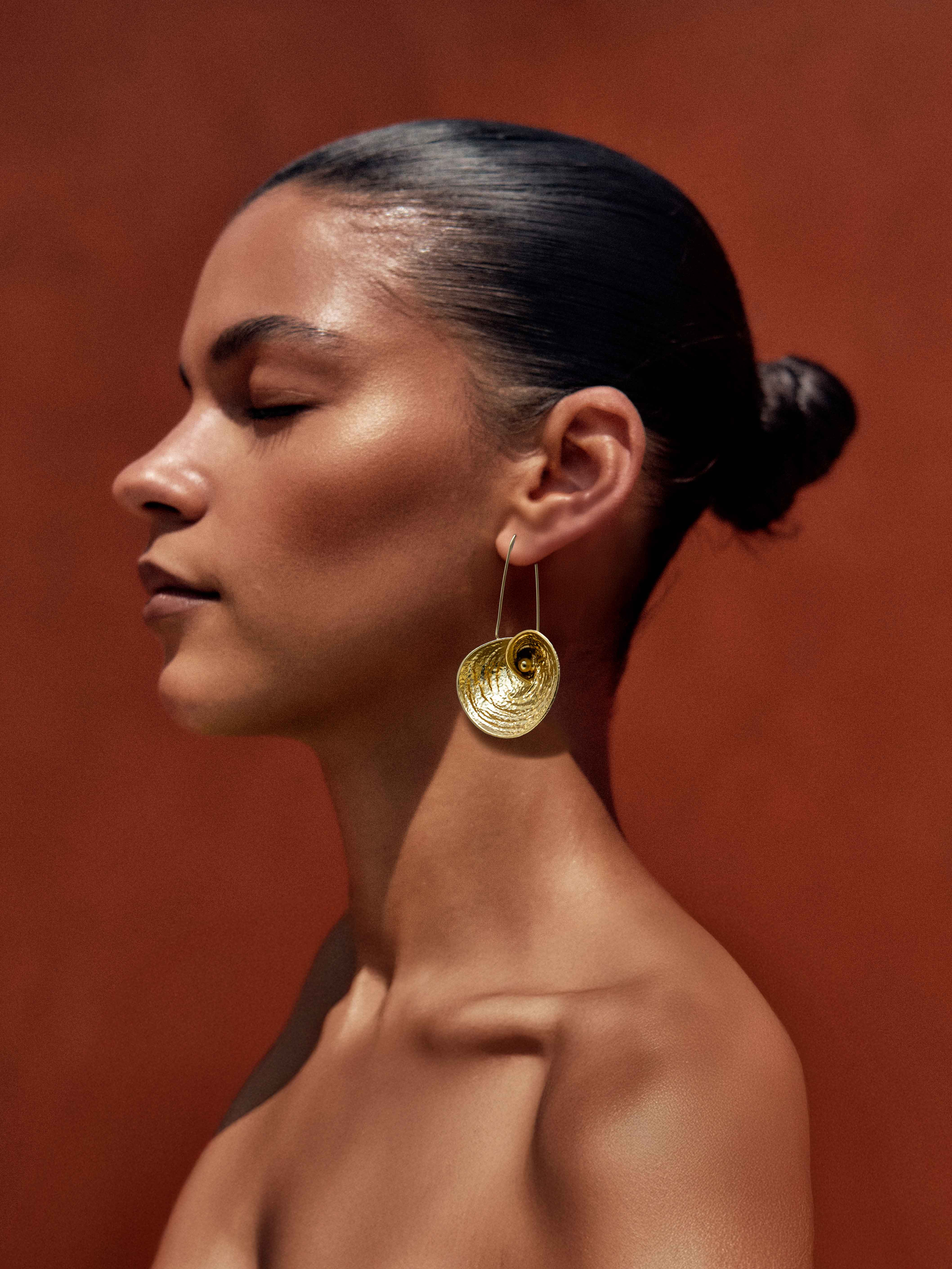 ANDREA IYAMAH CONCHA EARRING - GOLD | ANDREA IYAMAH