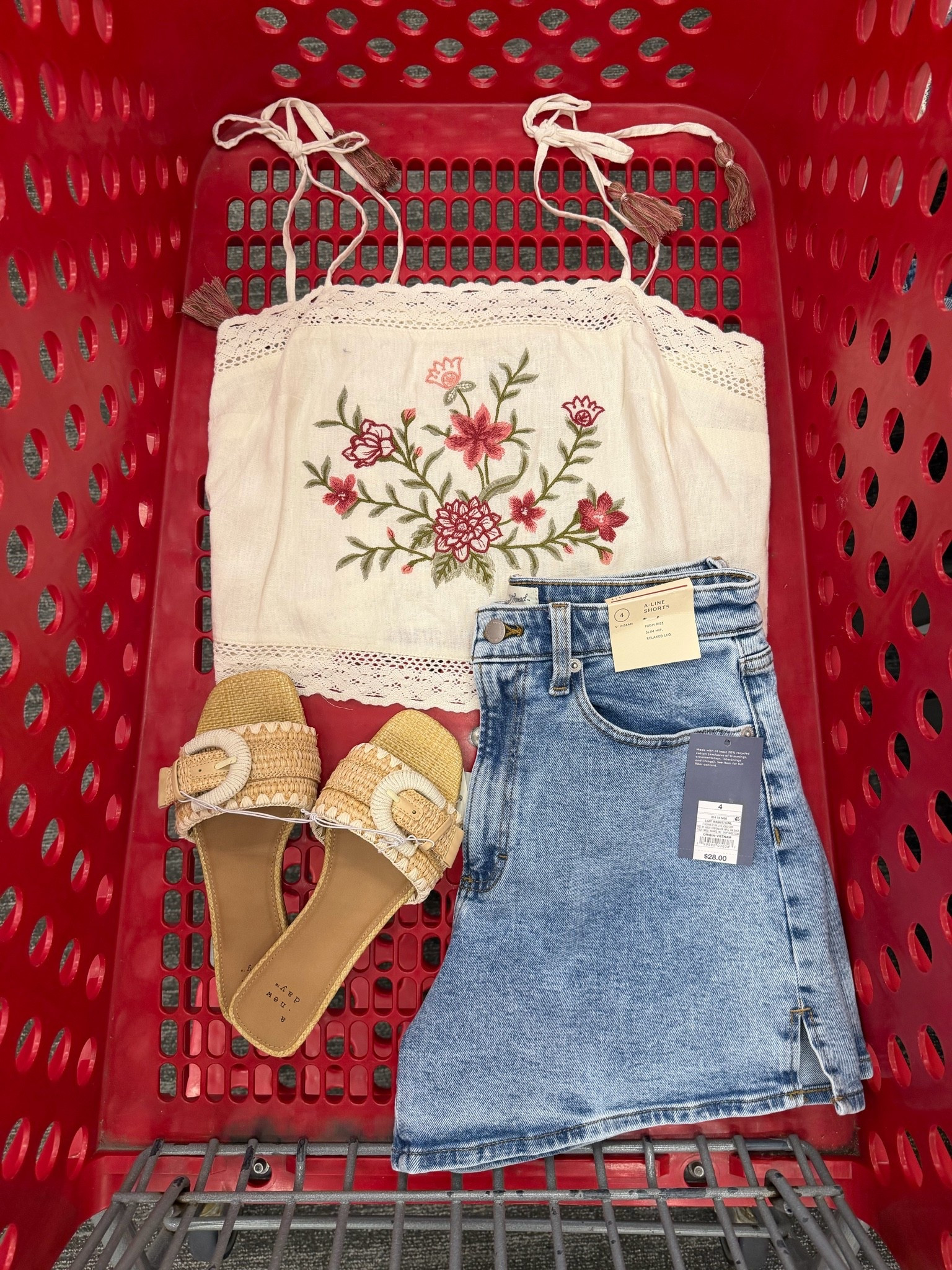 Had some fun putting together warm weather outfits at Target today and lots are on sale! I always get some funny 👀🫣 when I do this. But don’t worry, I put everything away neatly (that didn’t come home with me).

Target haul, chic elevated casual summer outfits, styling trends over 40, warm weather outfits, Anthropologie inspired, designer inspired handbag, tie waist jeans, crochet sweater, vacation outfit, Memorial Day outfit

#LTKootd #LTKSeasonal #LTKTall