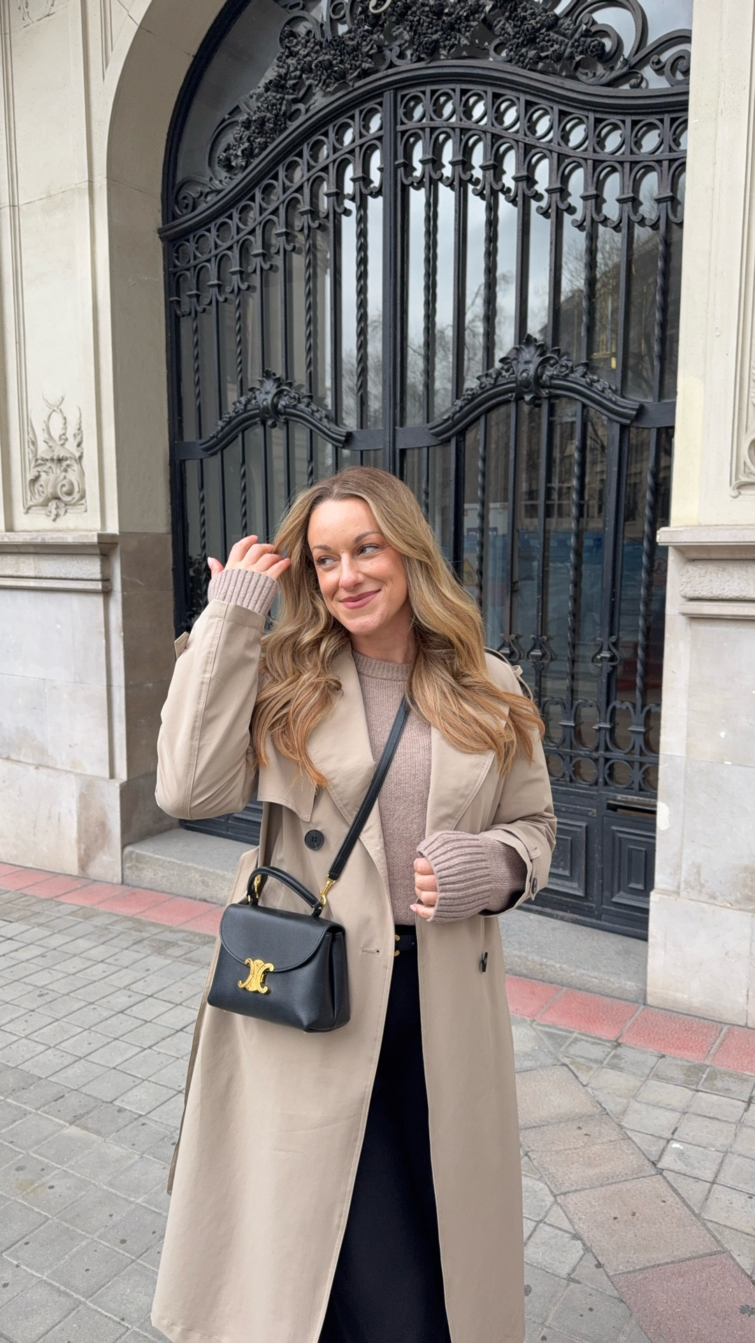 City break outfit mid-size city break outfit trenchcoat spring outfit idea


#LTKtravel #LTKspring #LTKuk