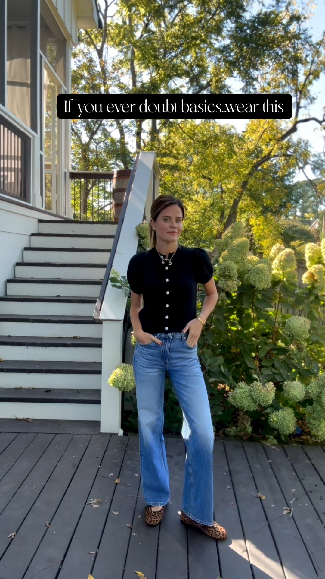 Because a black top, denim, and one fun shoe combo will never do you wrong.
It’s giving: clean, classic, and a little bit “I know what I’m doing.”

Leopard flats count as a neutral in this house. 👀 Agree or disagree?