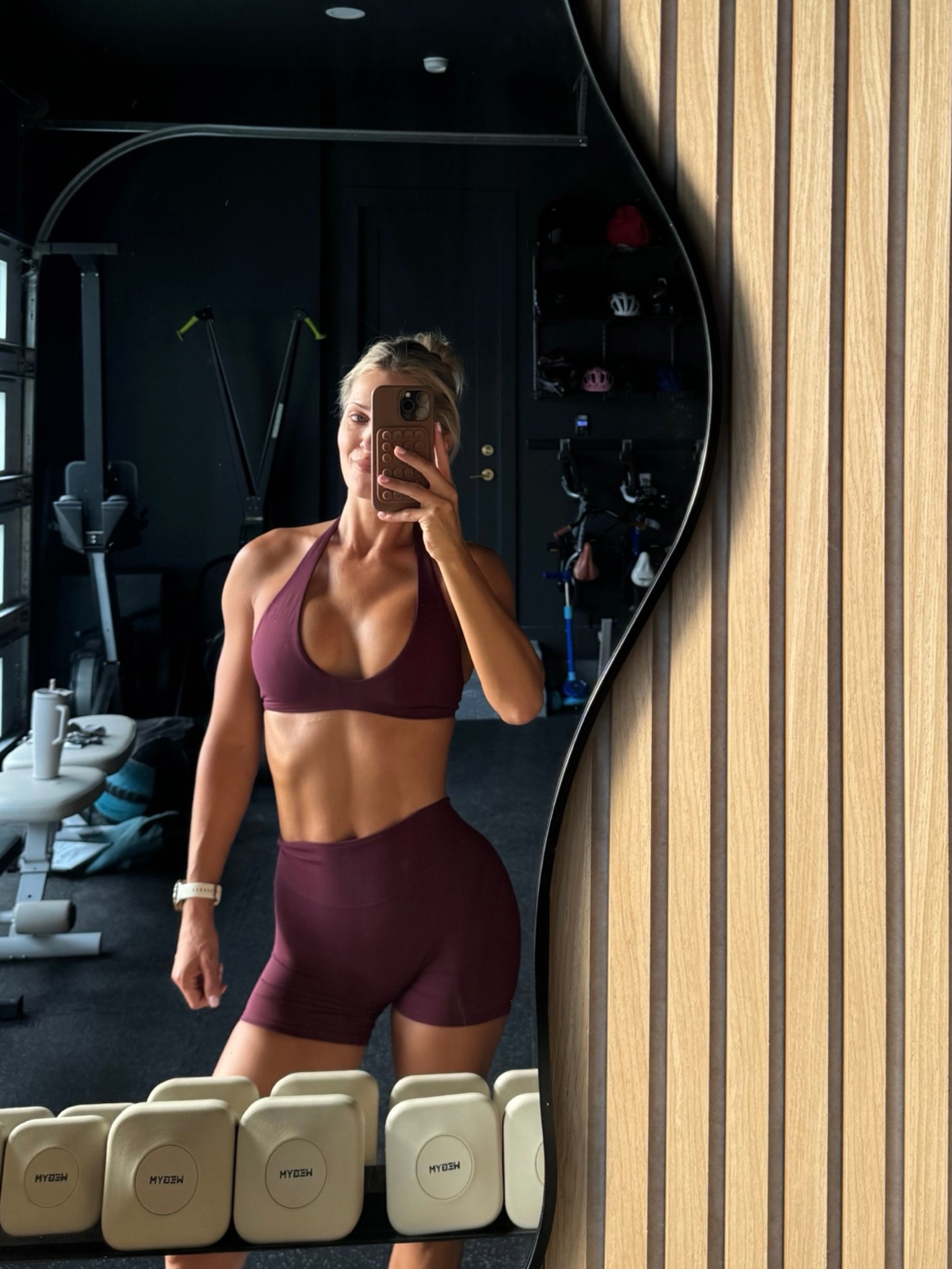 Favorite workout backless bra!

Code SAMC + size small

#LTKgrwm #LTKActive