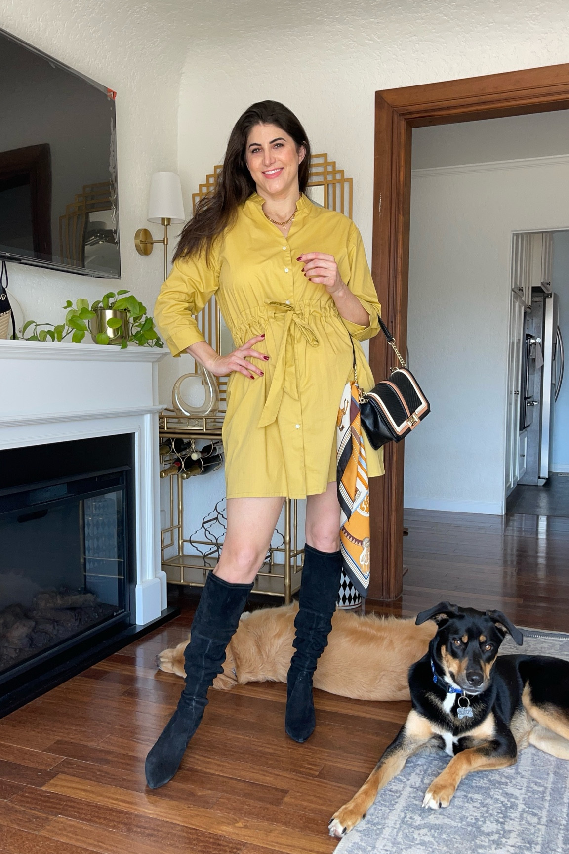 Gorgeous 100% cotton hand-made dress by @shop.resitor in Tuscan Sun ☀️(also comes in a  besutiful light blue color 

#reistor #reistorlife #thatsummerfeeling #DateNightWithReistor #sustainablefashion #falldress 