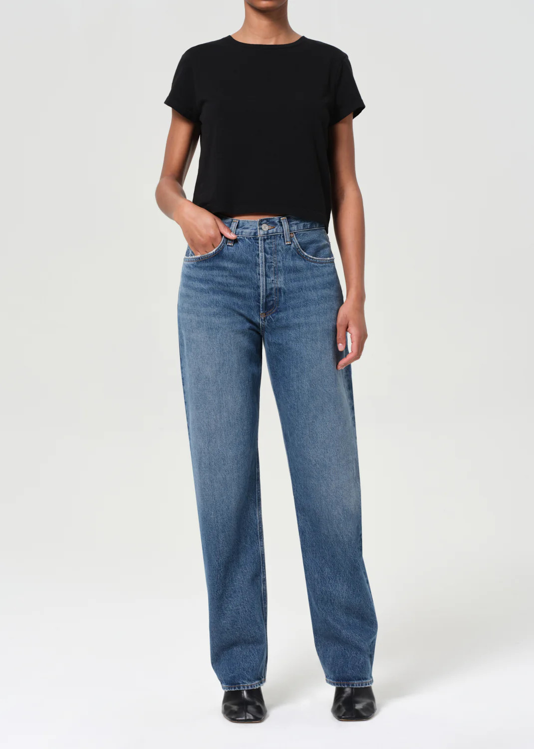 Kelly Jean in Essence | AGOLDE