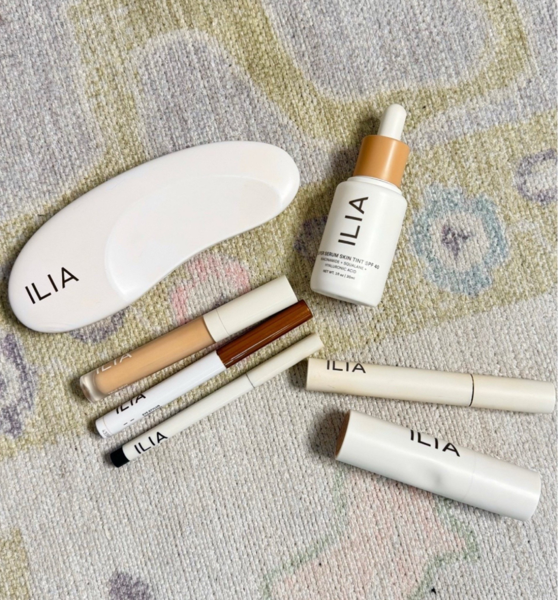 These are some of my favorite makeup items that are talc, paraben, phthalate, and synthetic fragrance free! The natural formula is safe on my skin and gives such a flawless finish! 🩷